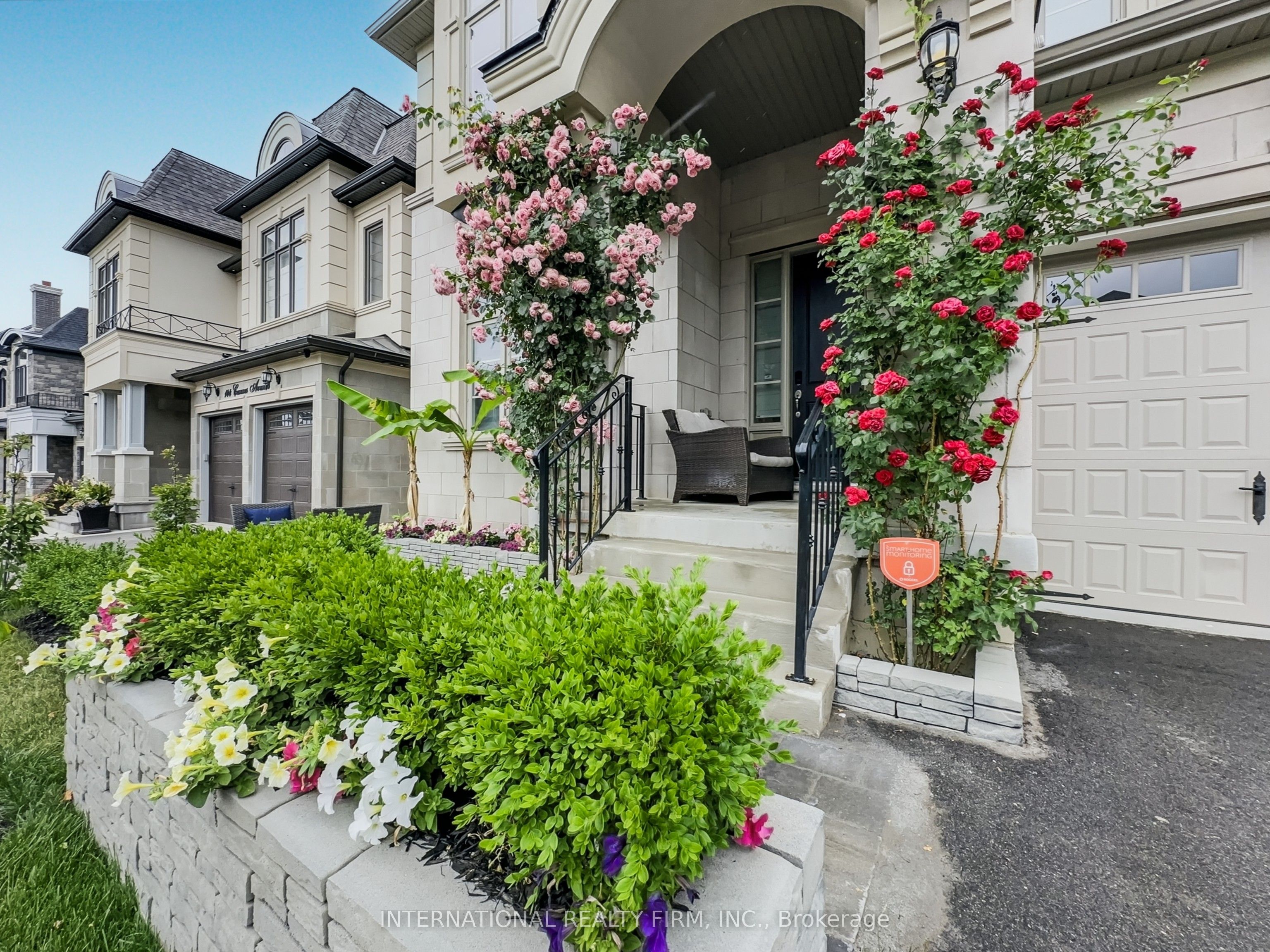 150 Cannes Avenue Property Photo 10