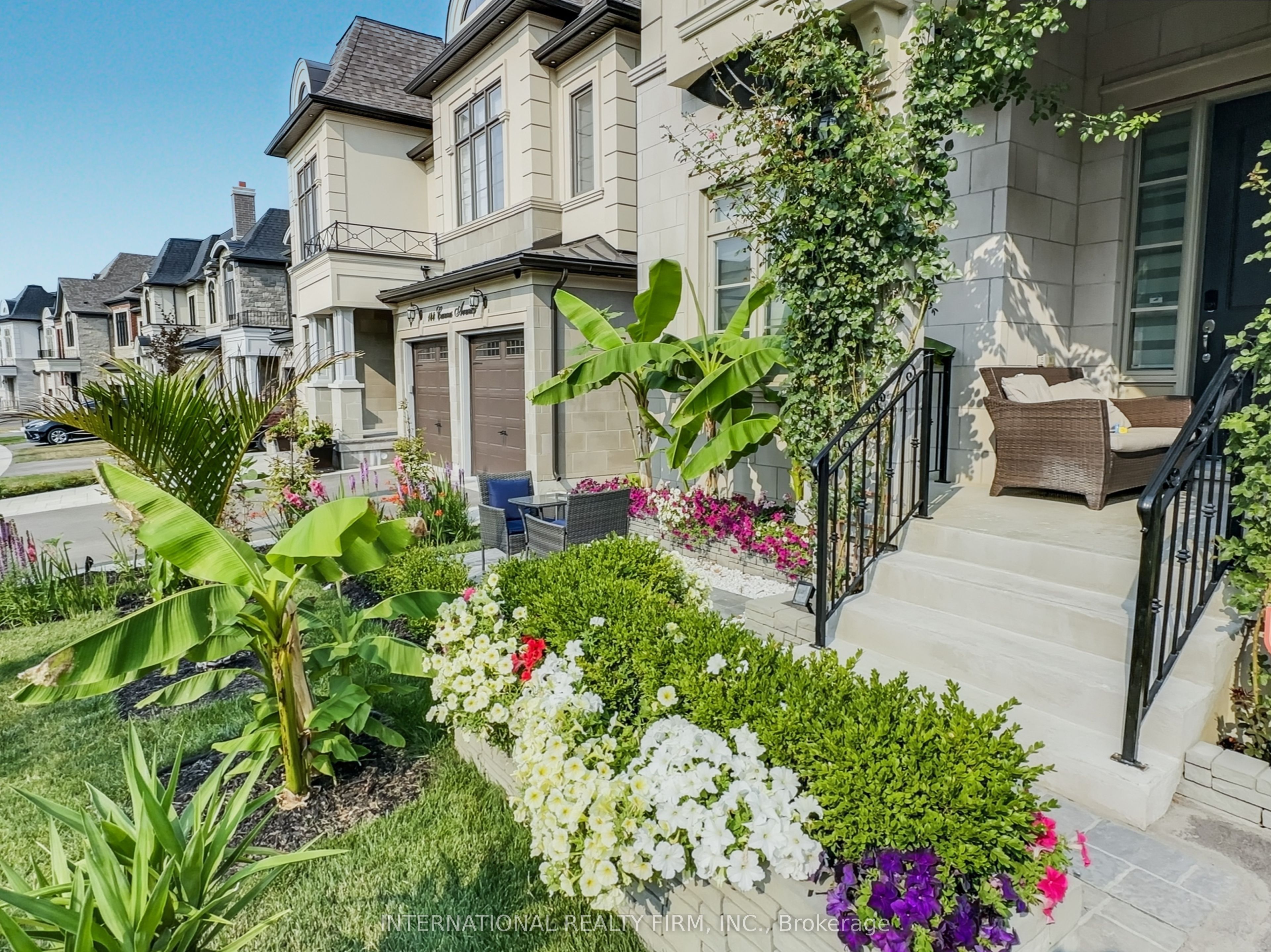150 Cannes Avenue Property Photo 11