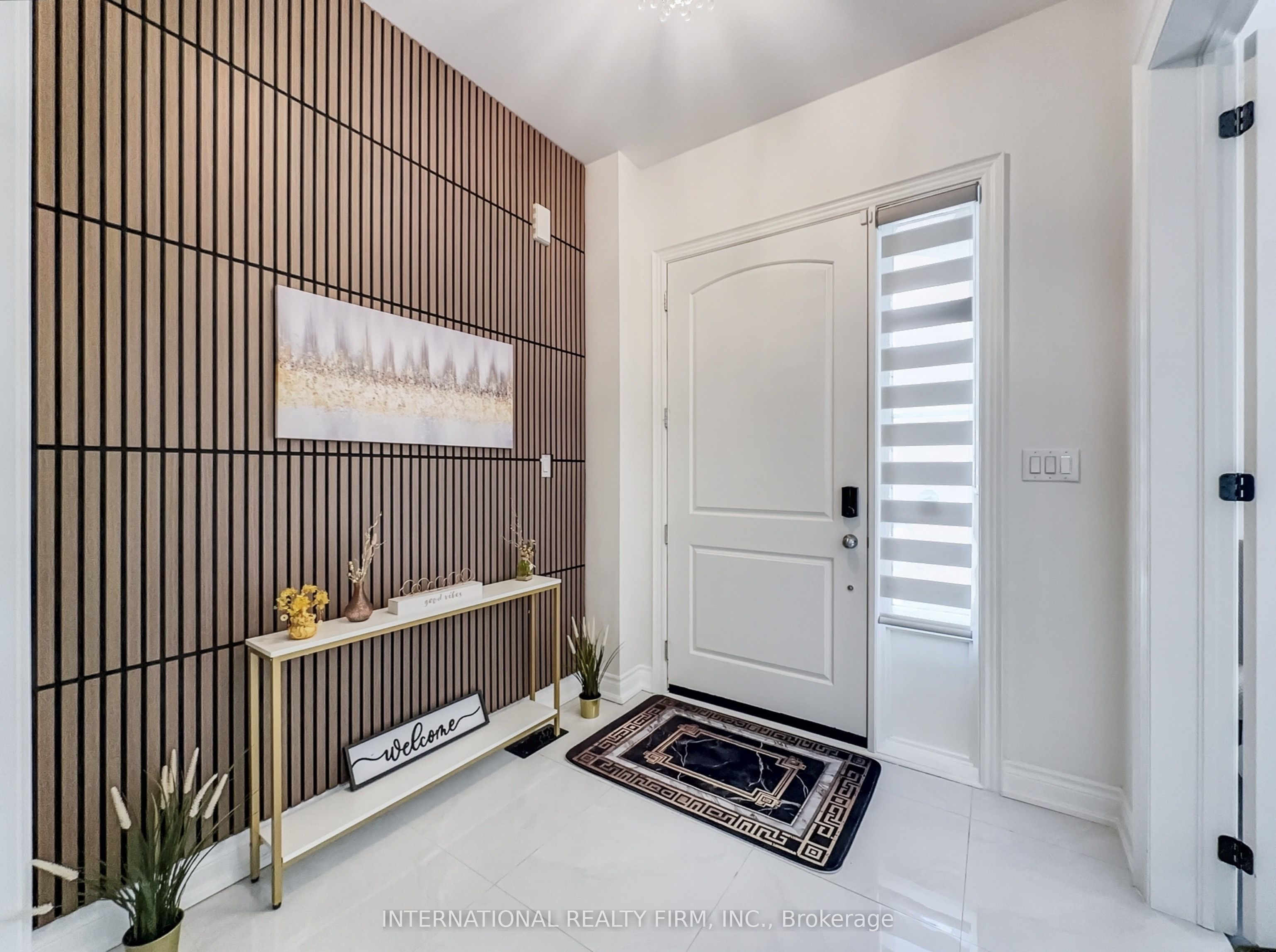 150 Cannes Avenue Property Photo 14