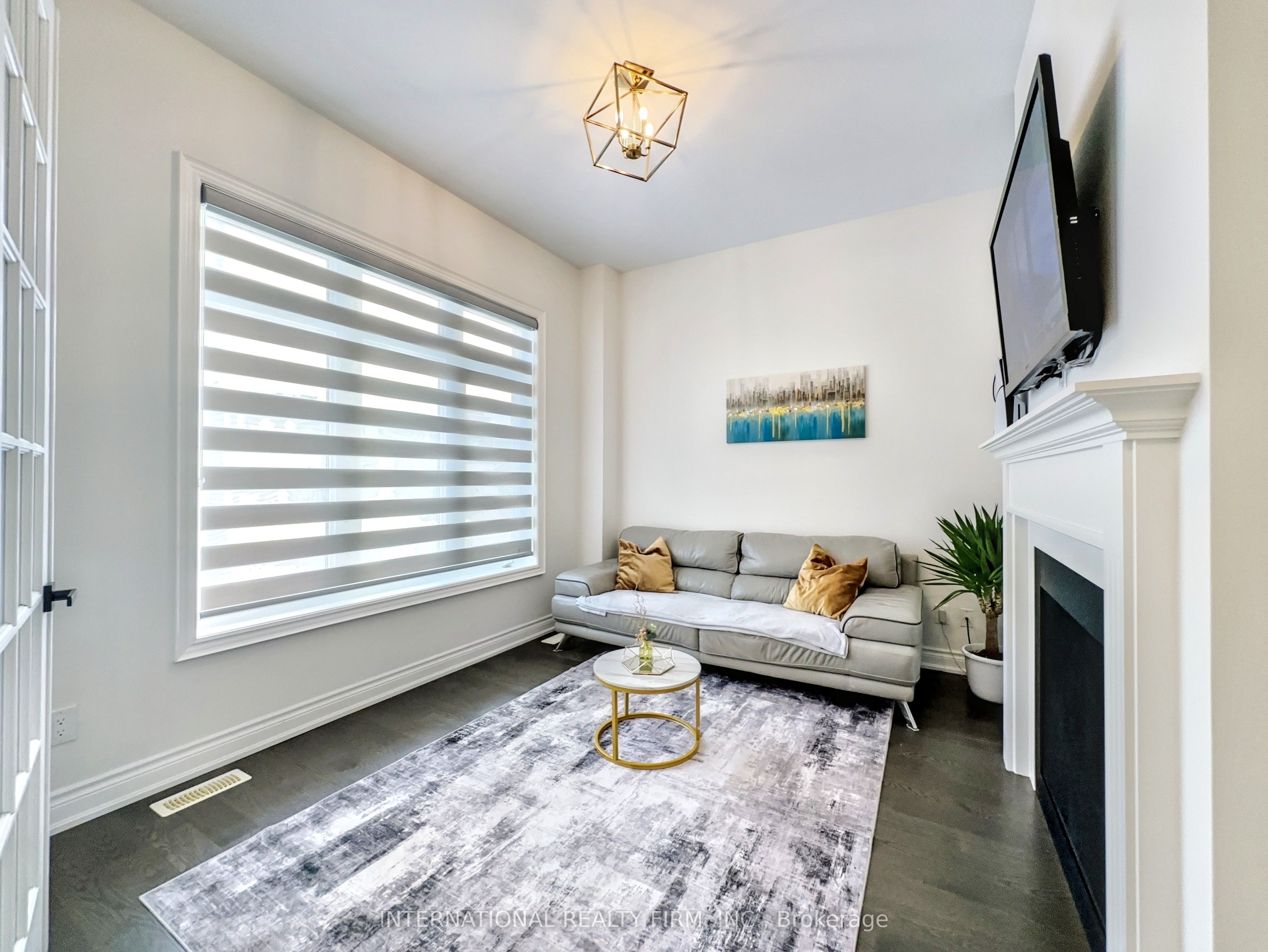 150 Cannes Avenue Property Photo 16