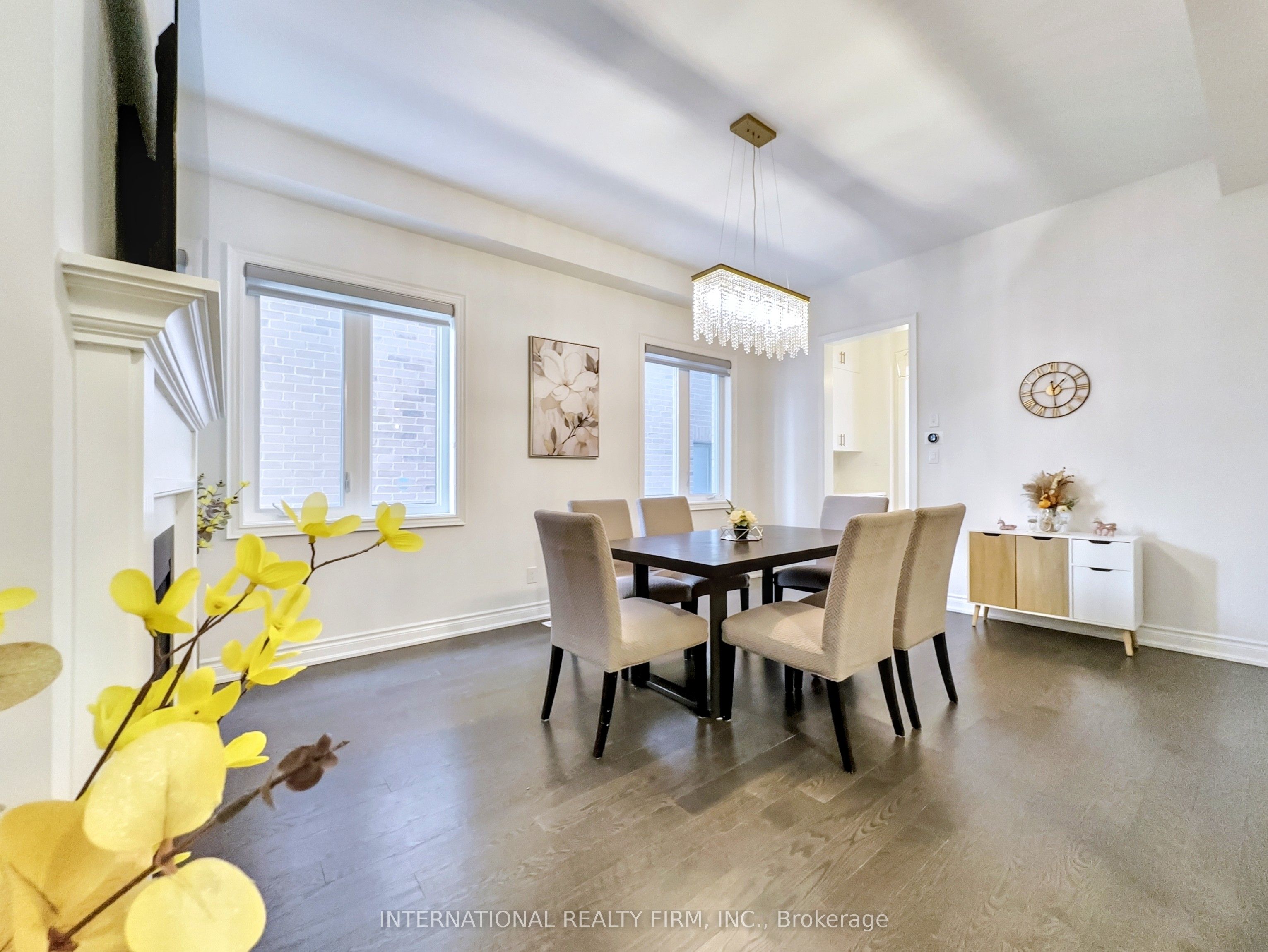 150 Cannes Avenue Property Photo 18