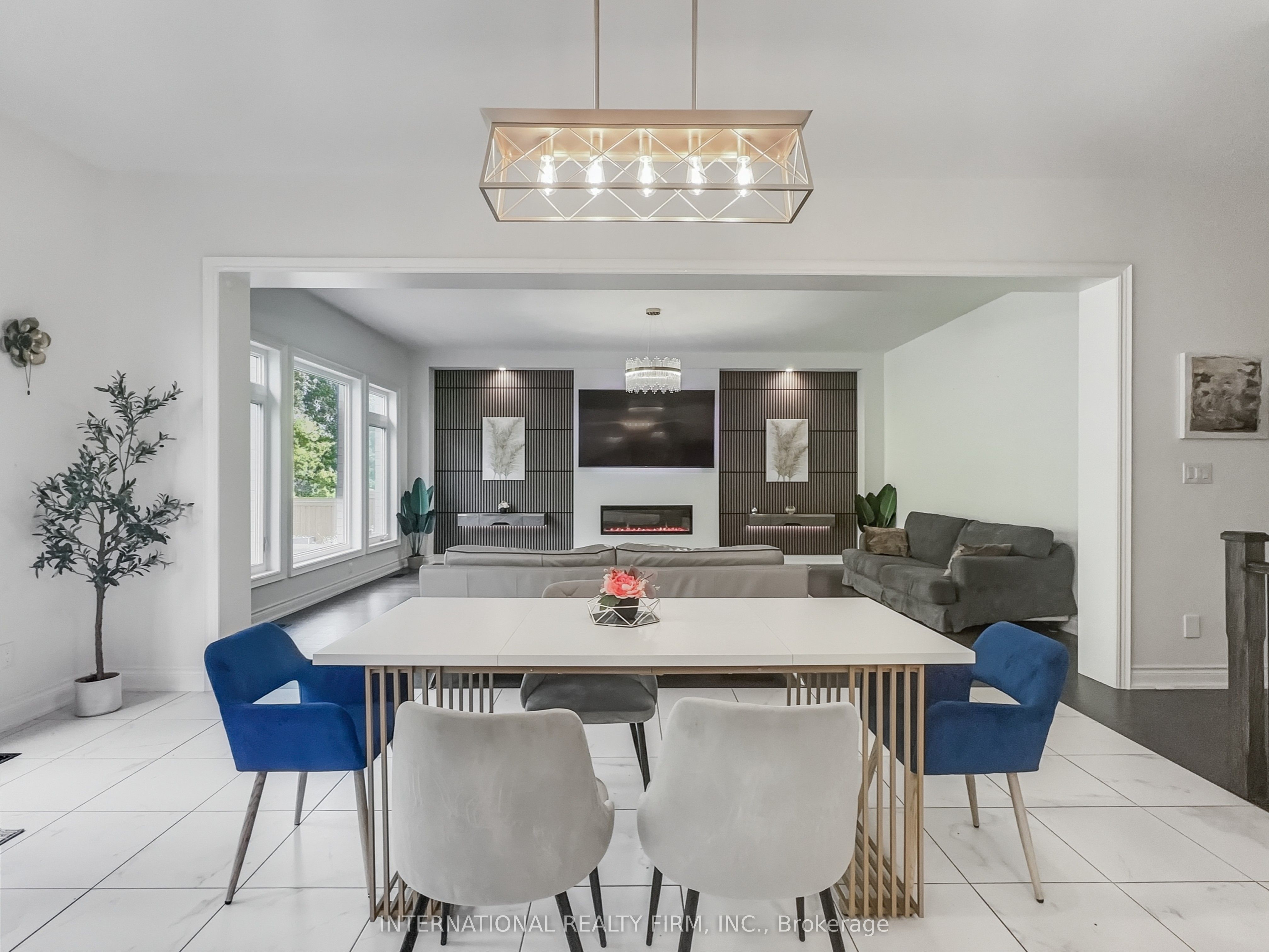 150 Cannes Avenue Property Photo 29