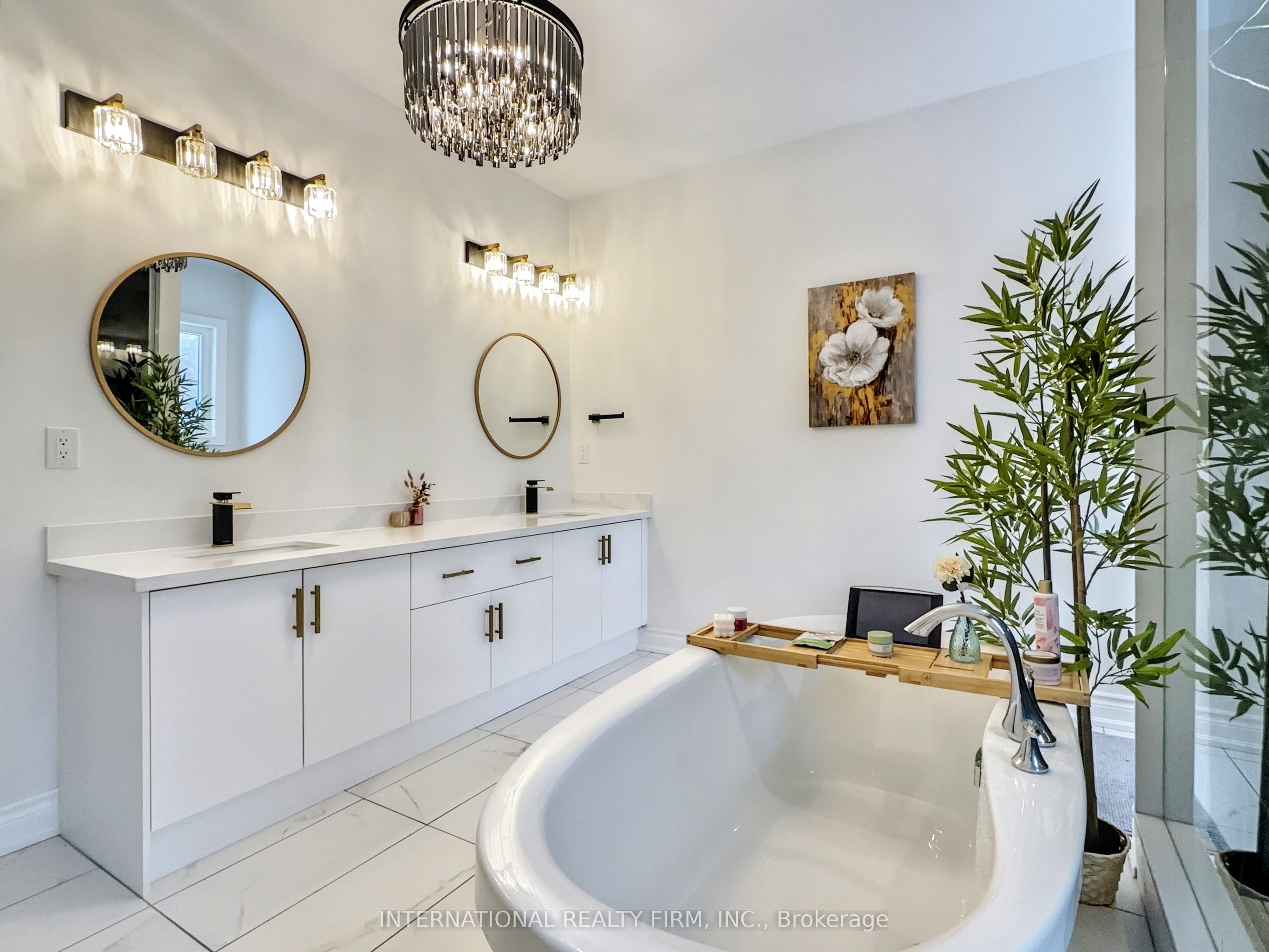 150 Cannes Avenue Property Photo 37