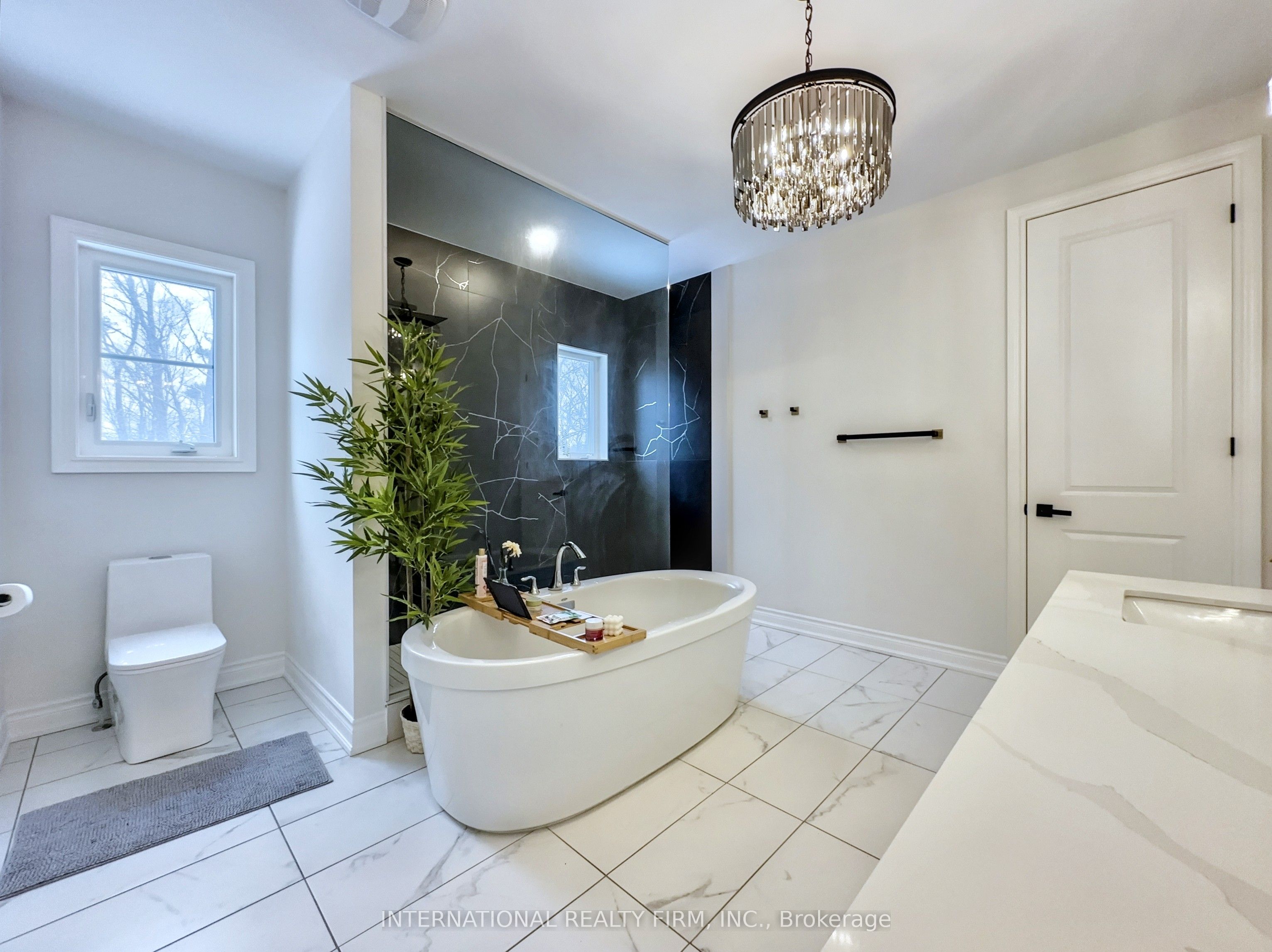 150 Cannes Avenue Property Photo 38