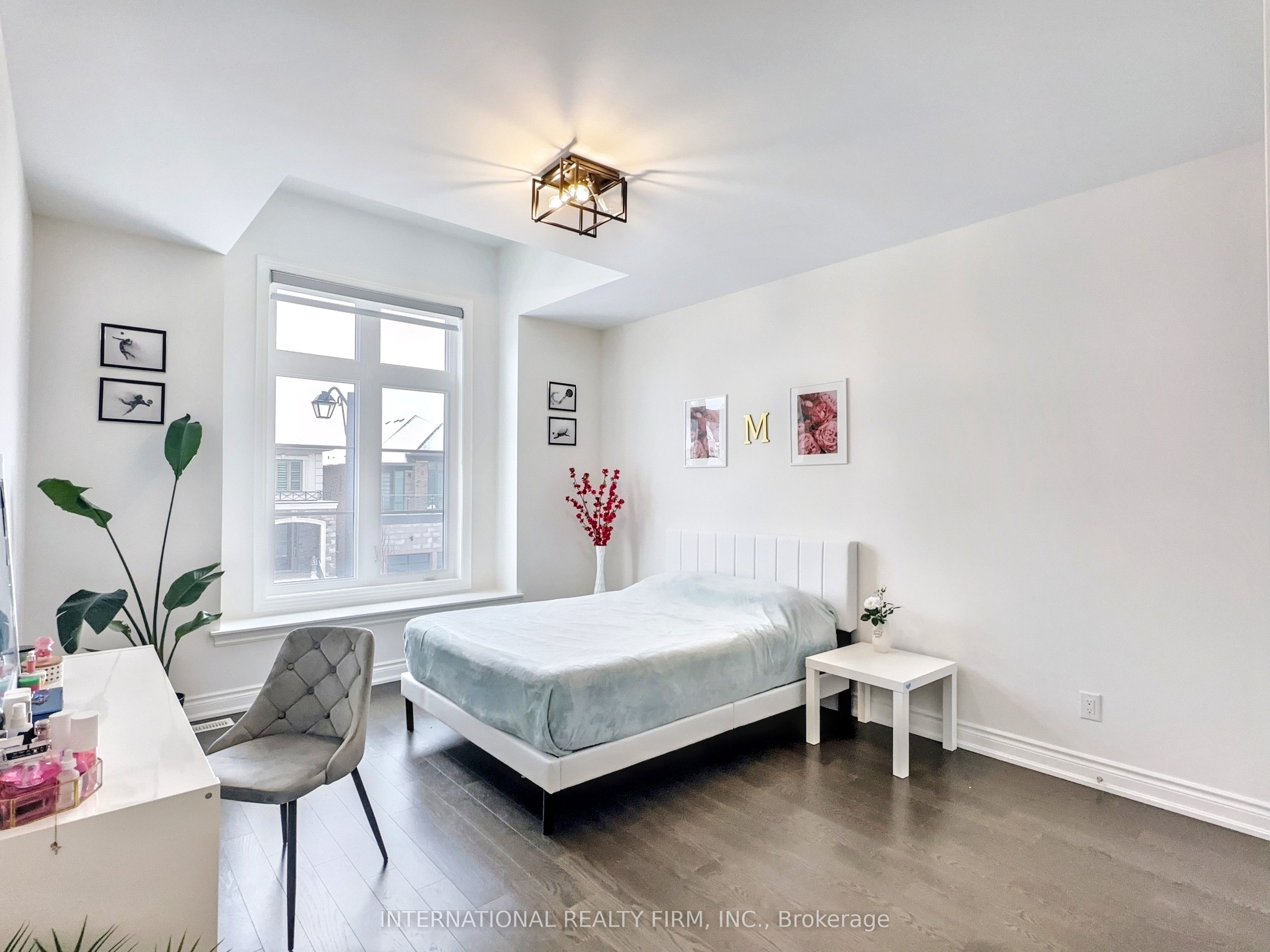 150 Cannes Avenue Property Photo 39
