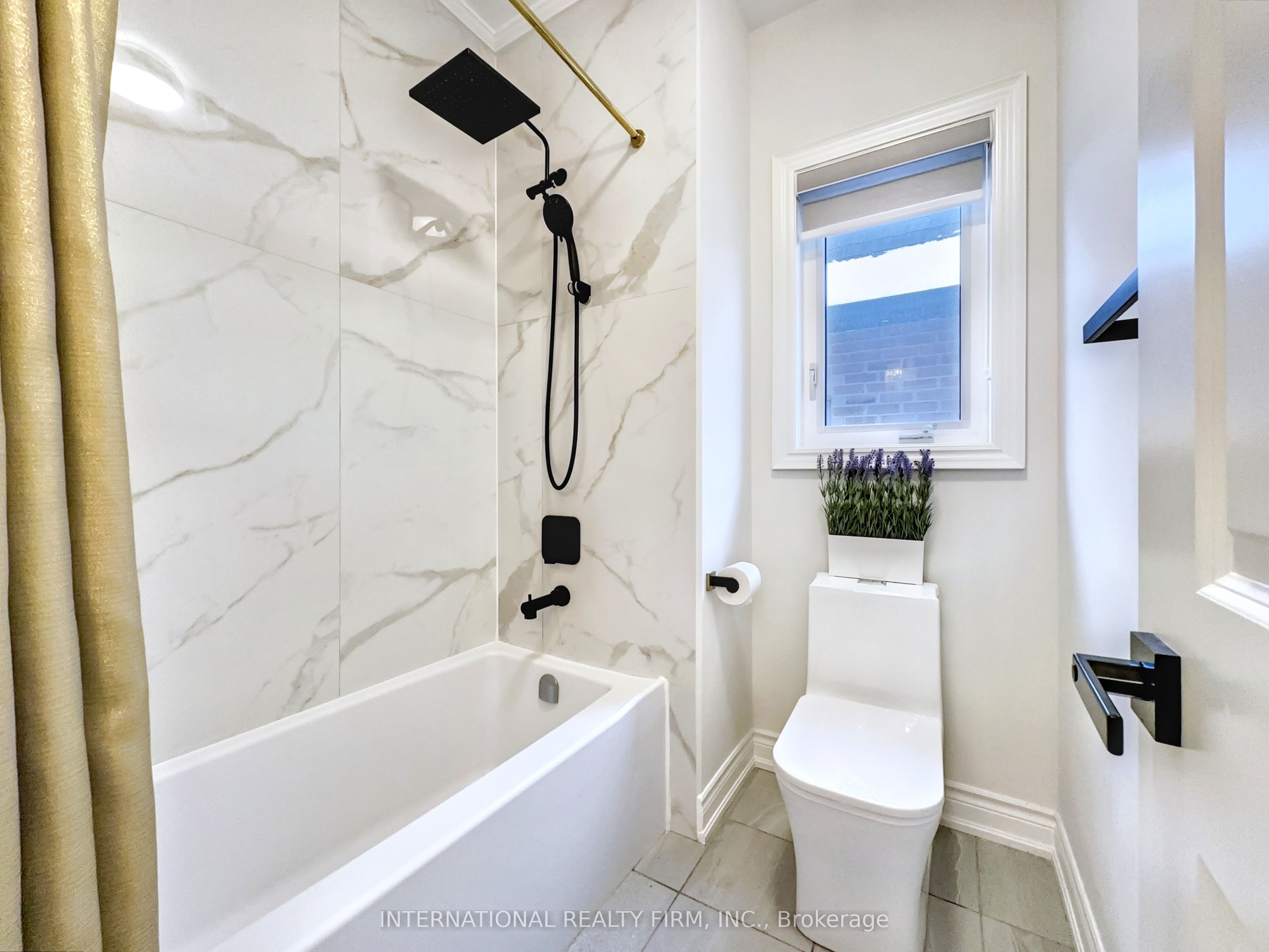 150 Cannes Avenue Property Photo 41