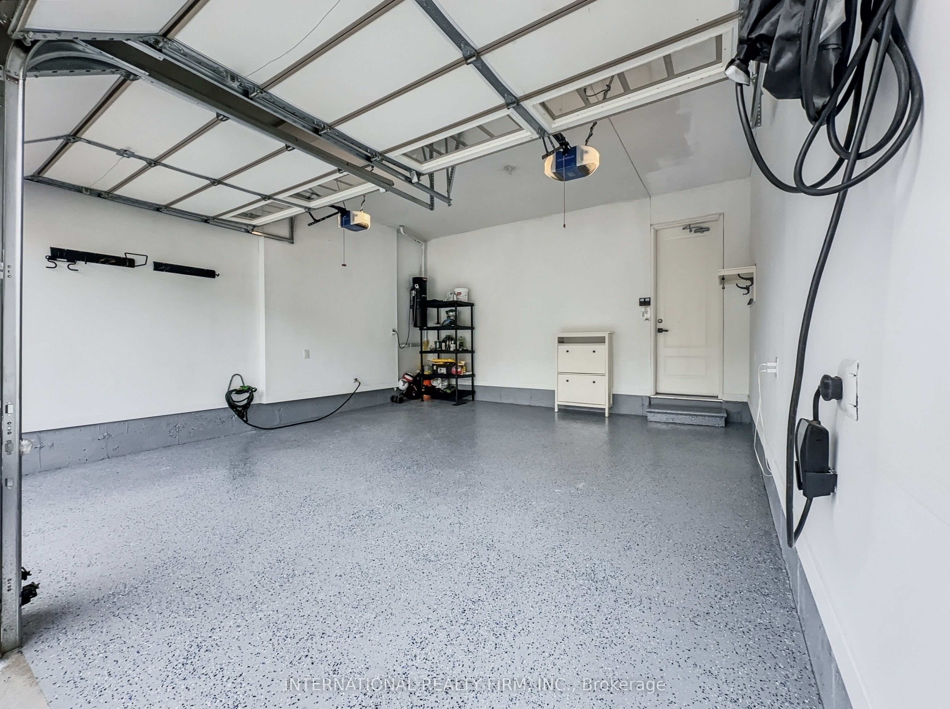150 Cannes Avenue Property Photo 50