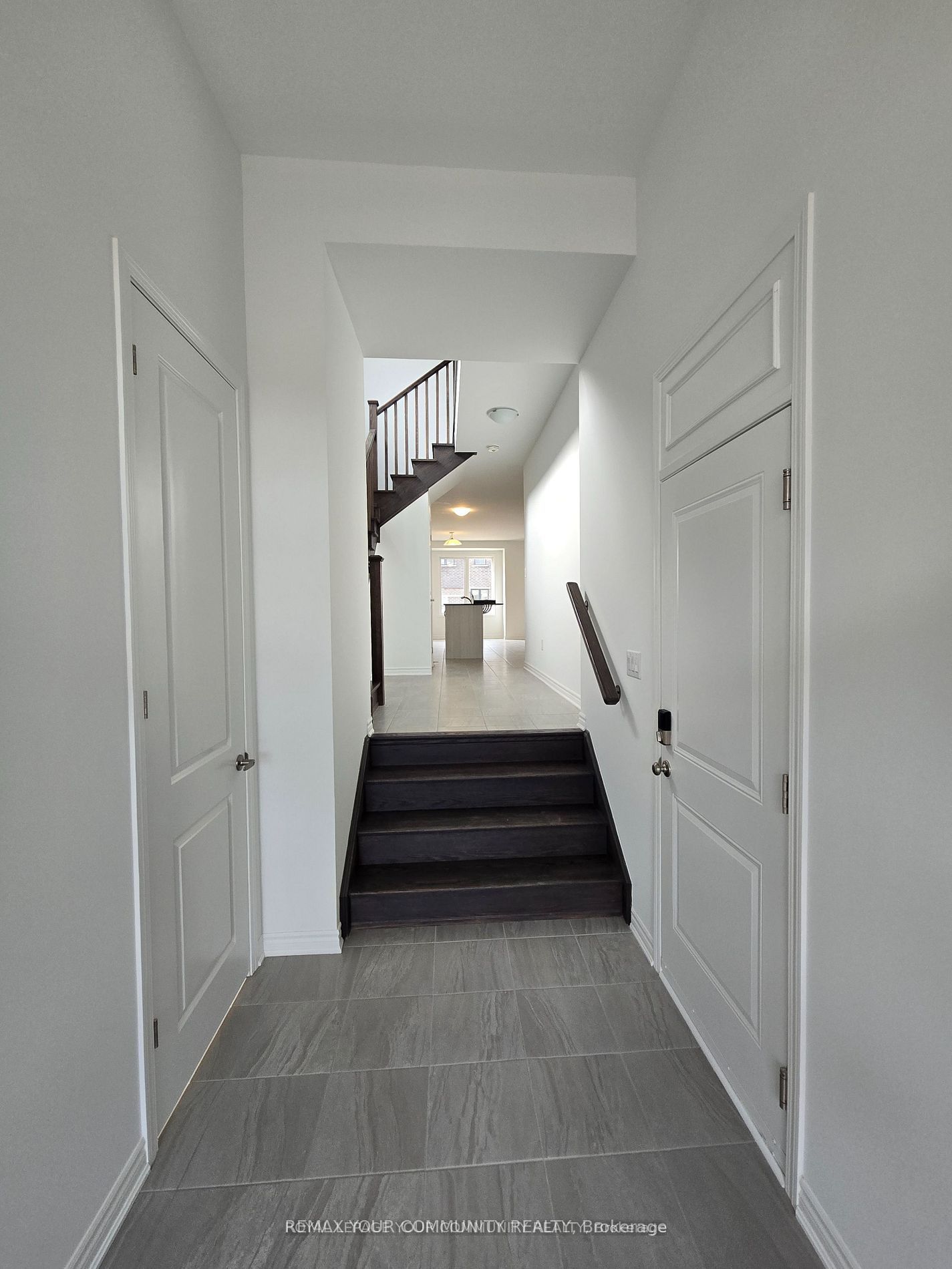 690 Mika Street Property Photo 2