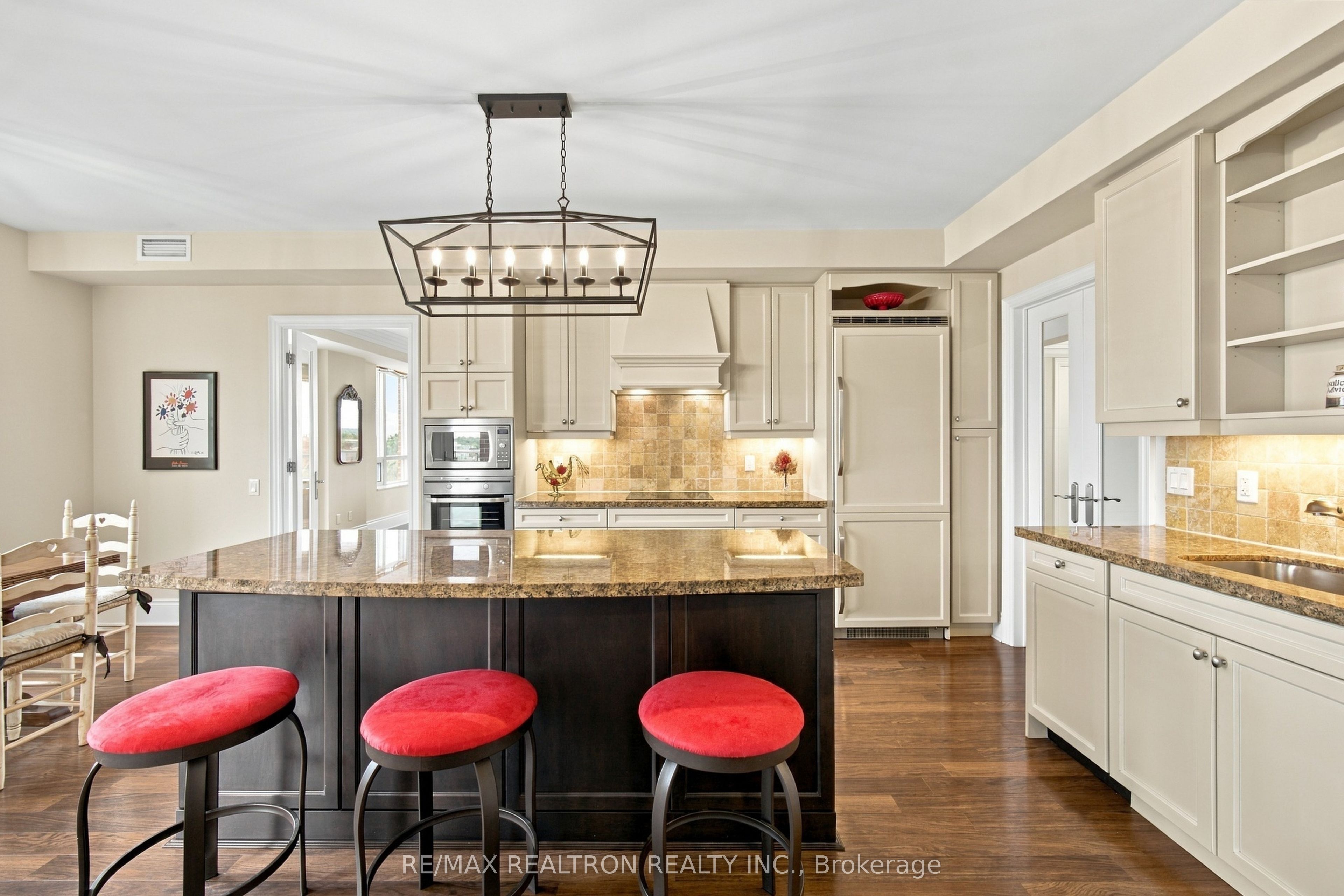 10101 Yonge Street 702 Property Photo 11