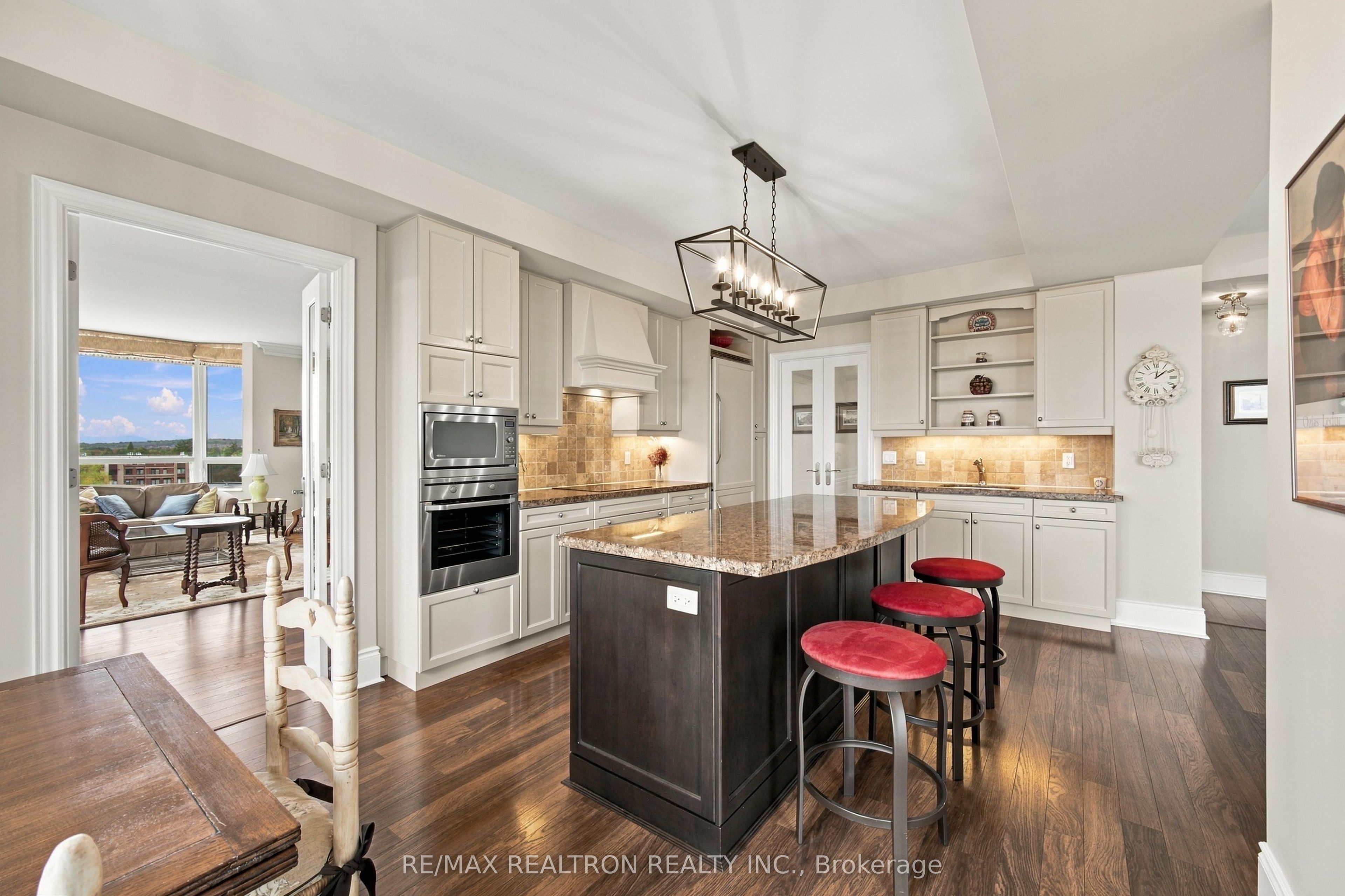 10101 Yonge Street 702 Property Photo 12