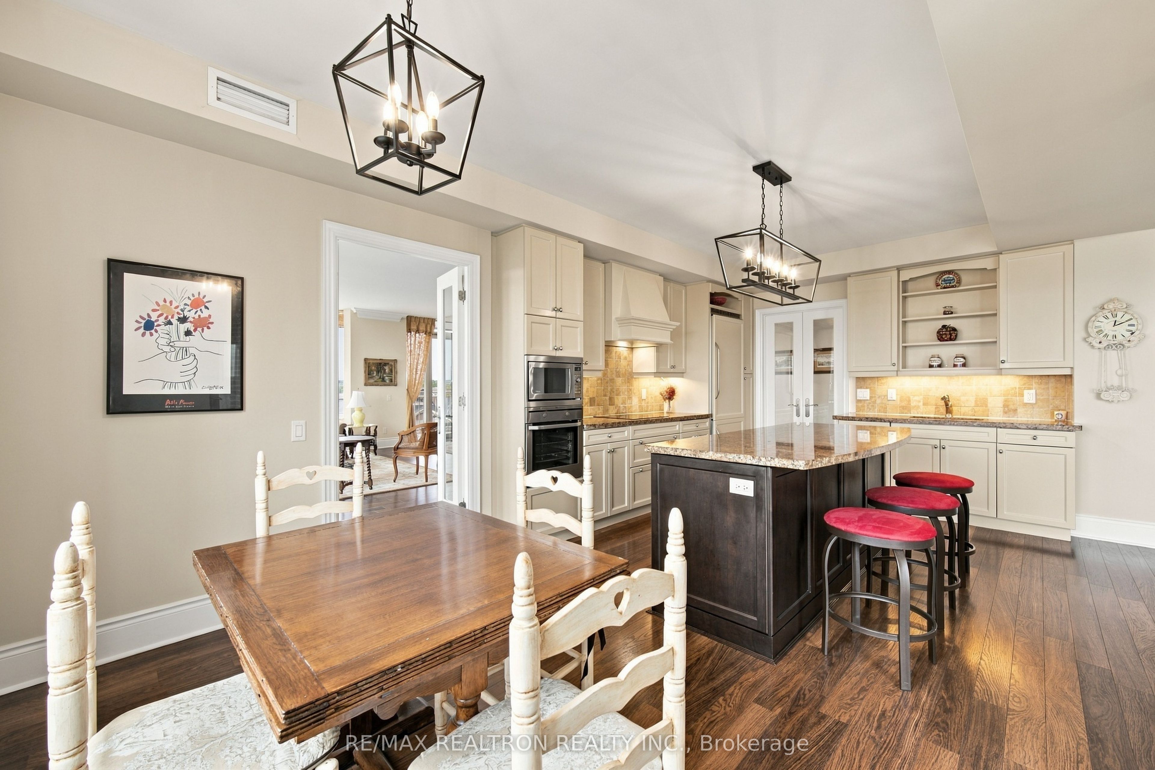 10101 Yonge Street 702 Property Photo 18