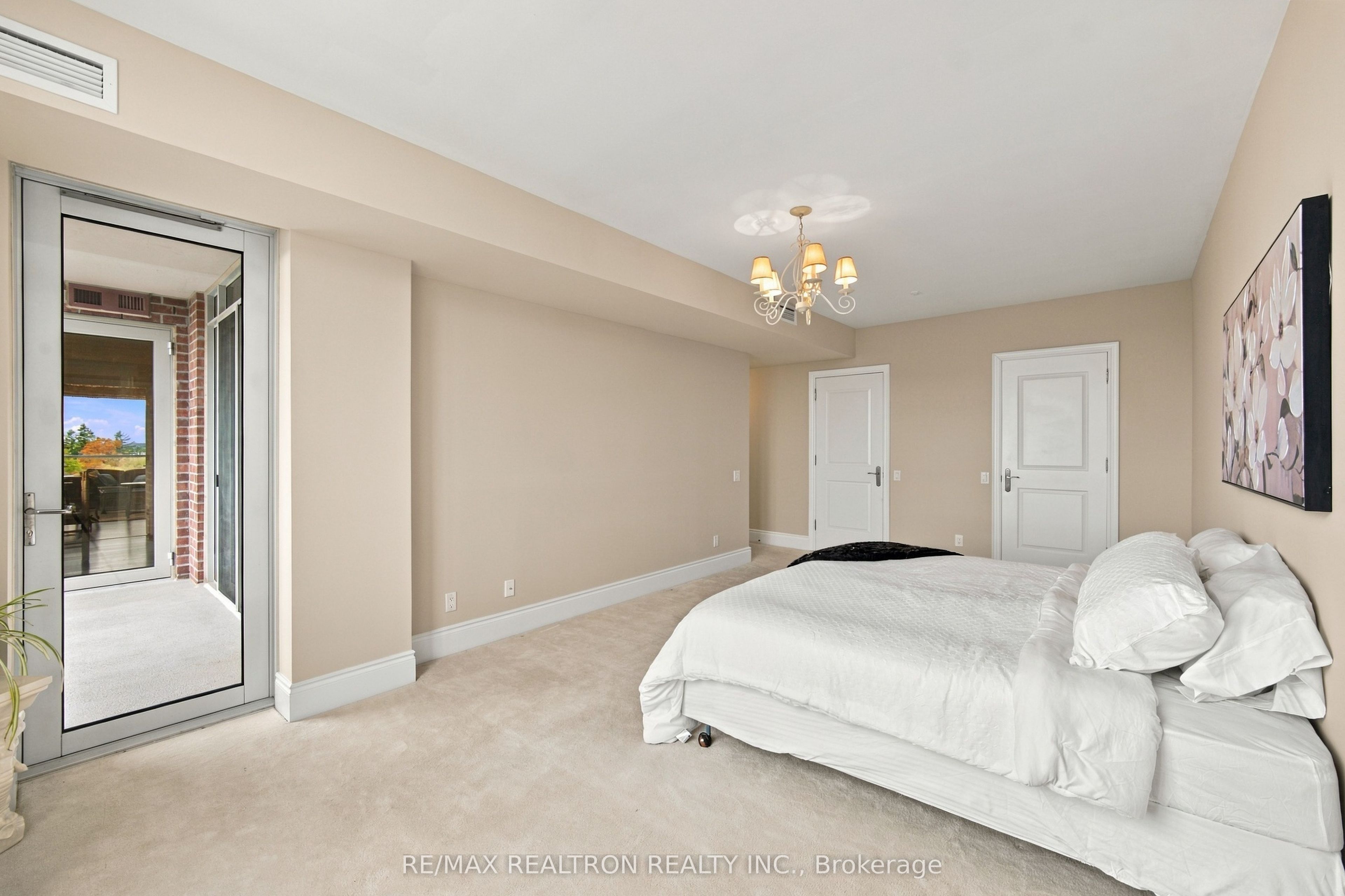 10101 Yonge Street 702 Property Photo 25