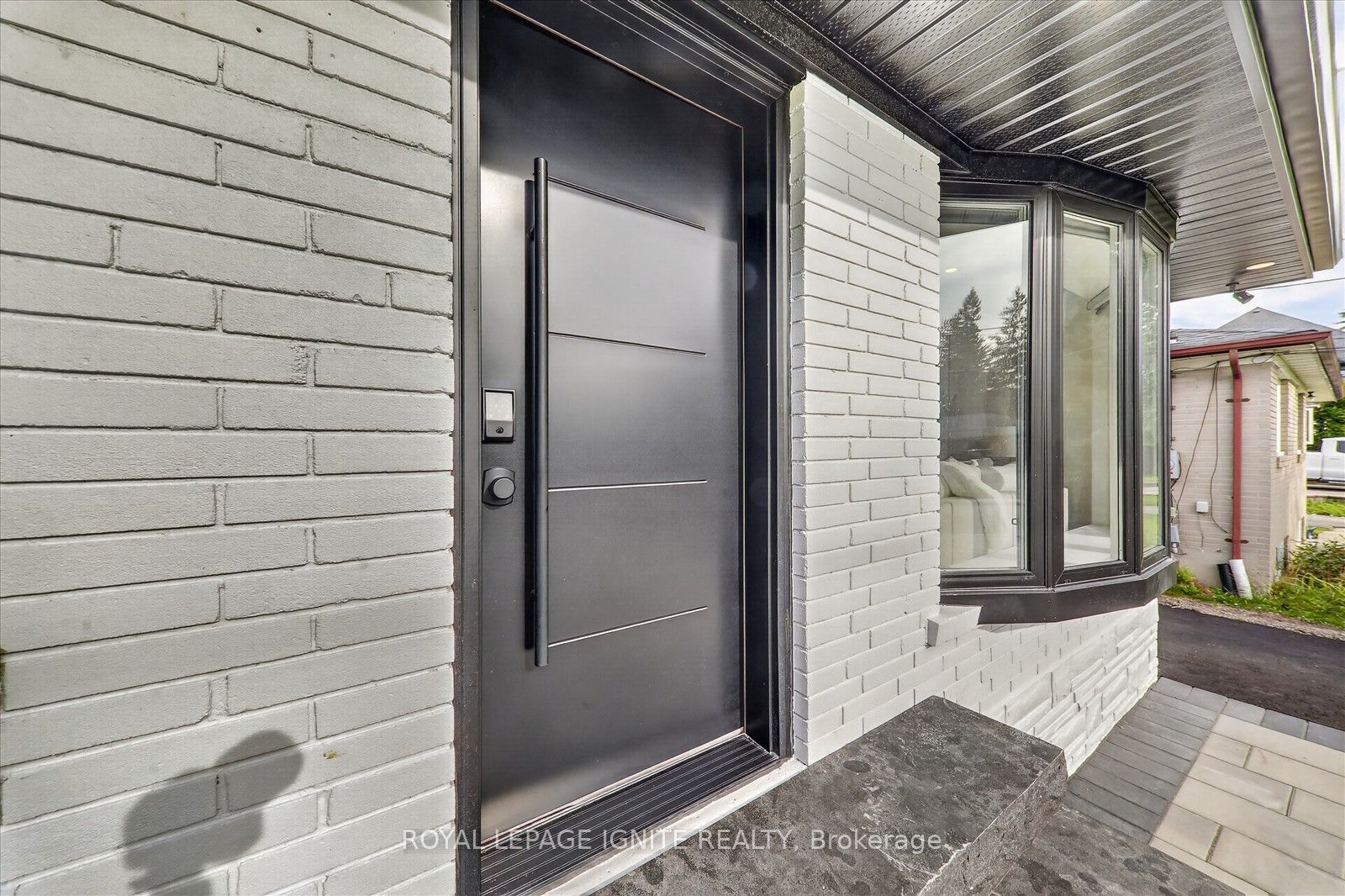 103 Baker Street Main Property Photo 7