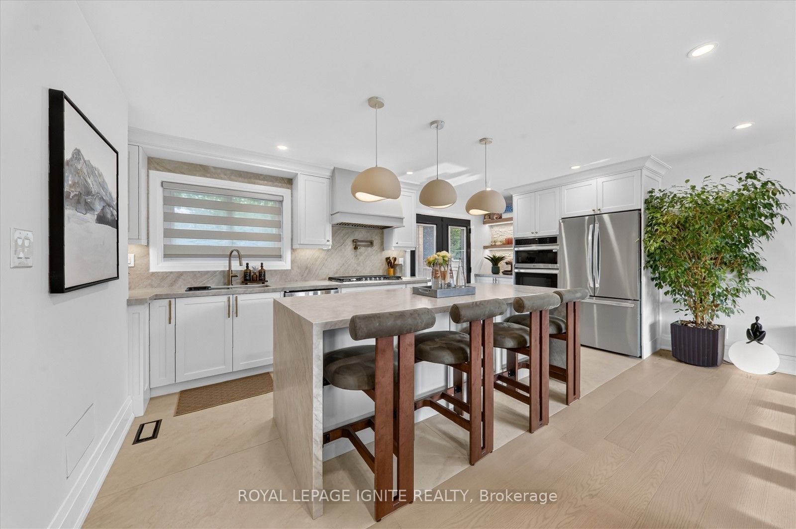 103 Baker Street Main Property Photo 13