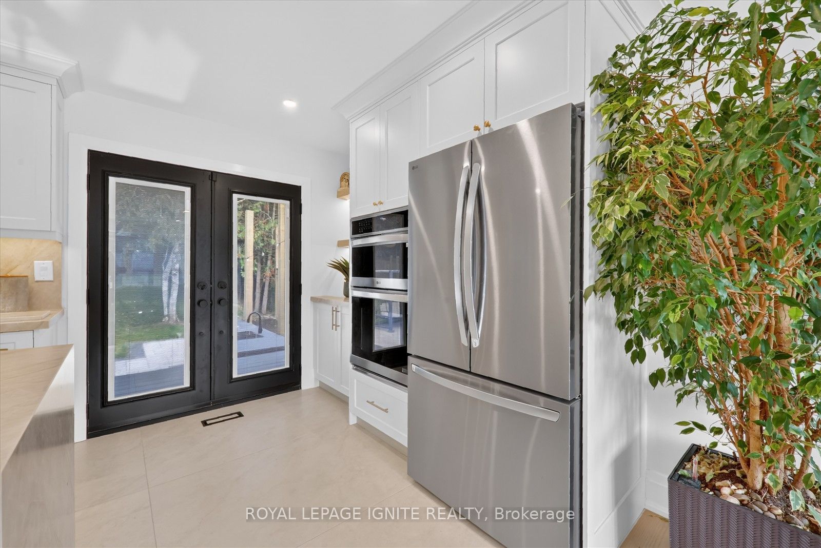 103 Baker Street Main Property Photo 20