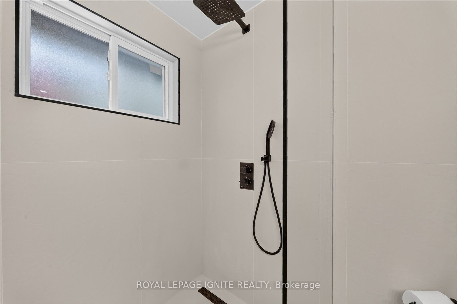 103 Baker Street Main Property Photo 28