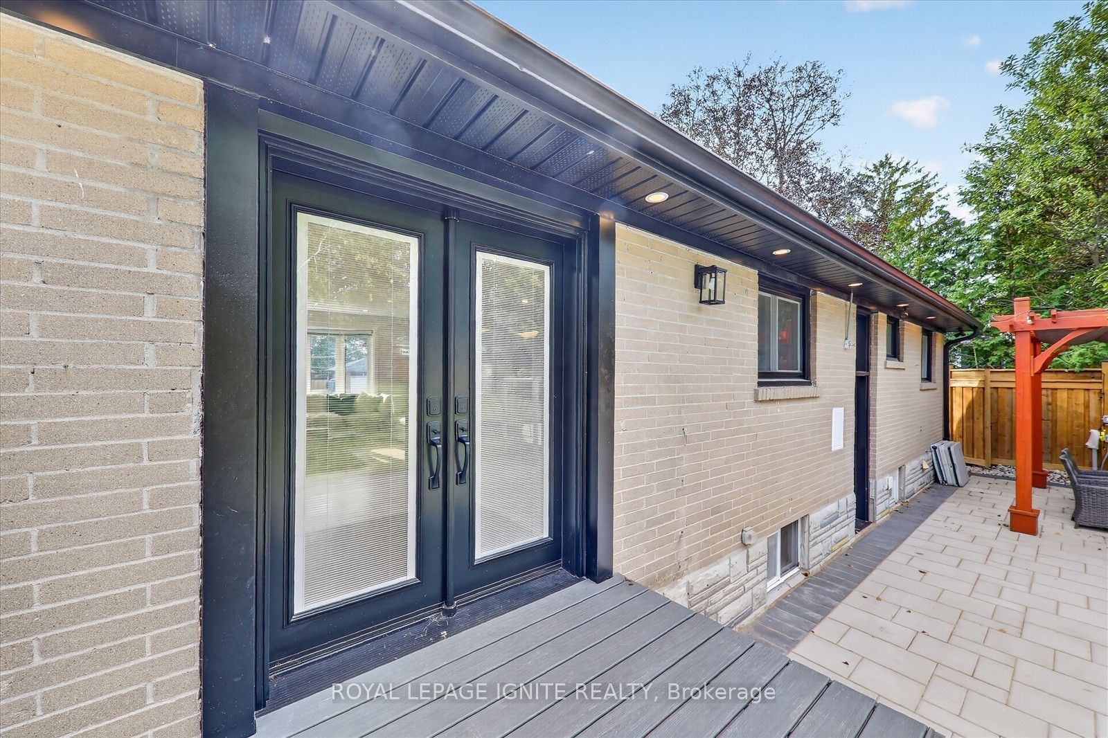 103 Baker Street Main Property Photo 30