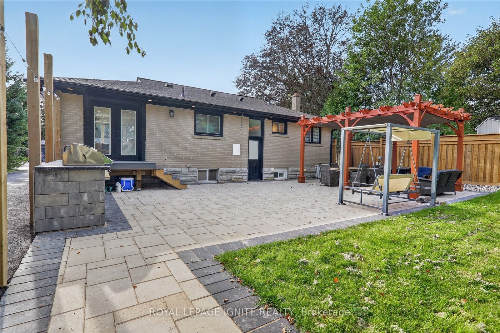 103 Baker Street Main Property Photo 31