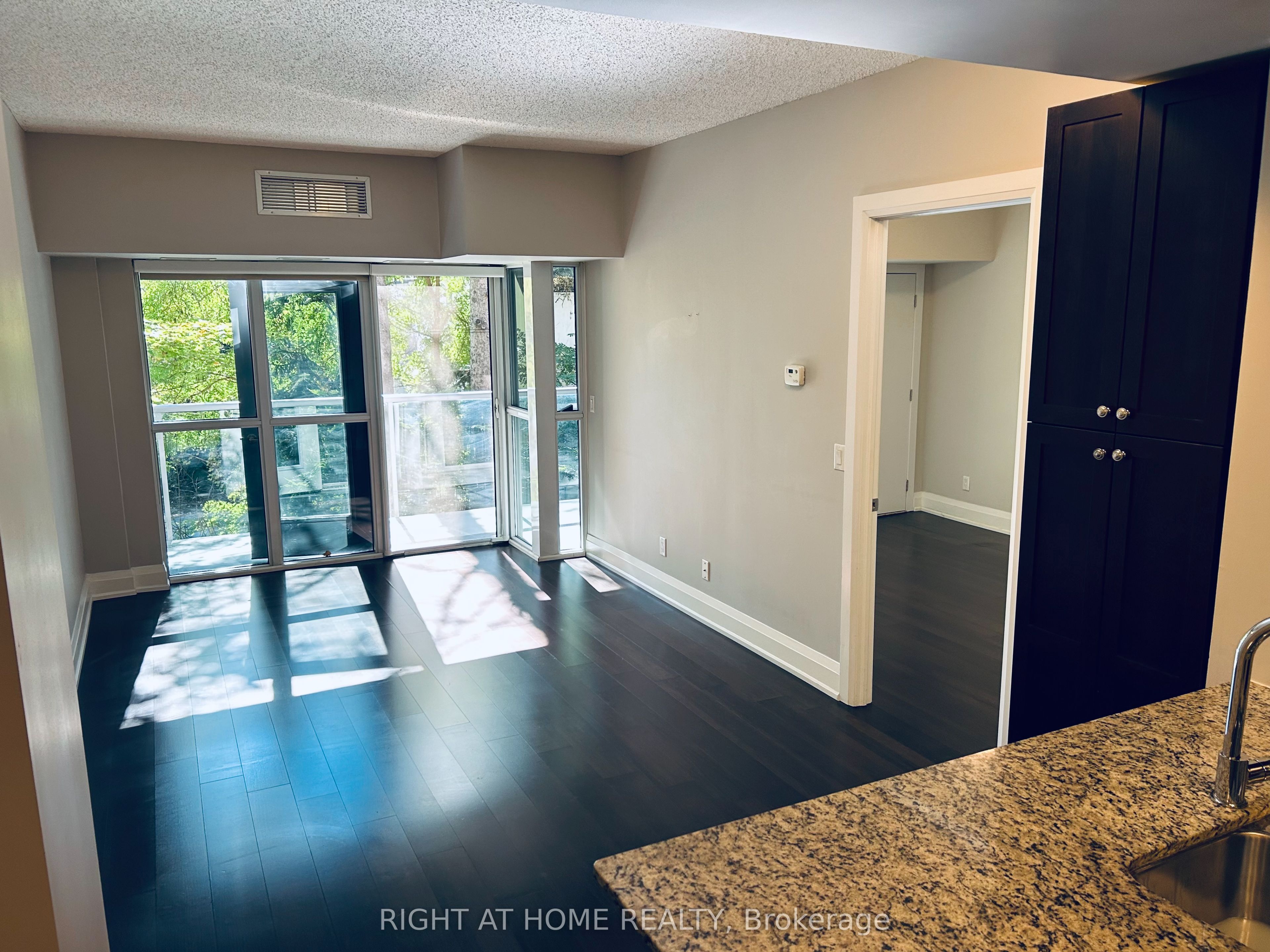 8302 Islington Avenue 207 Property Photo 13