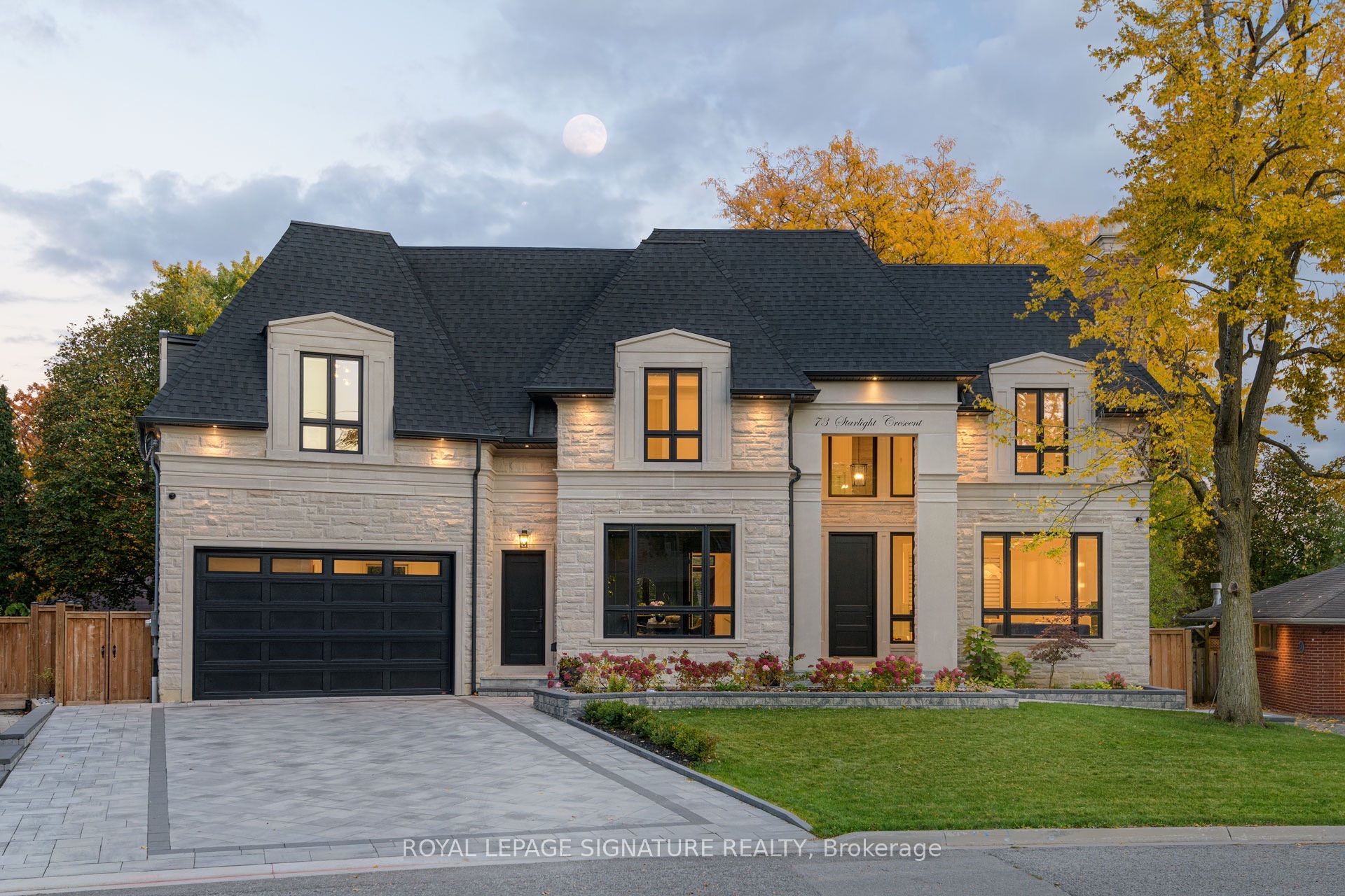 73 Starlight Crescent