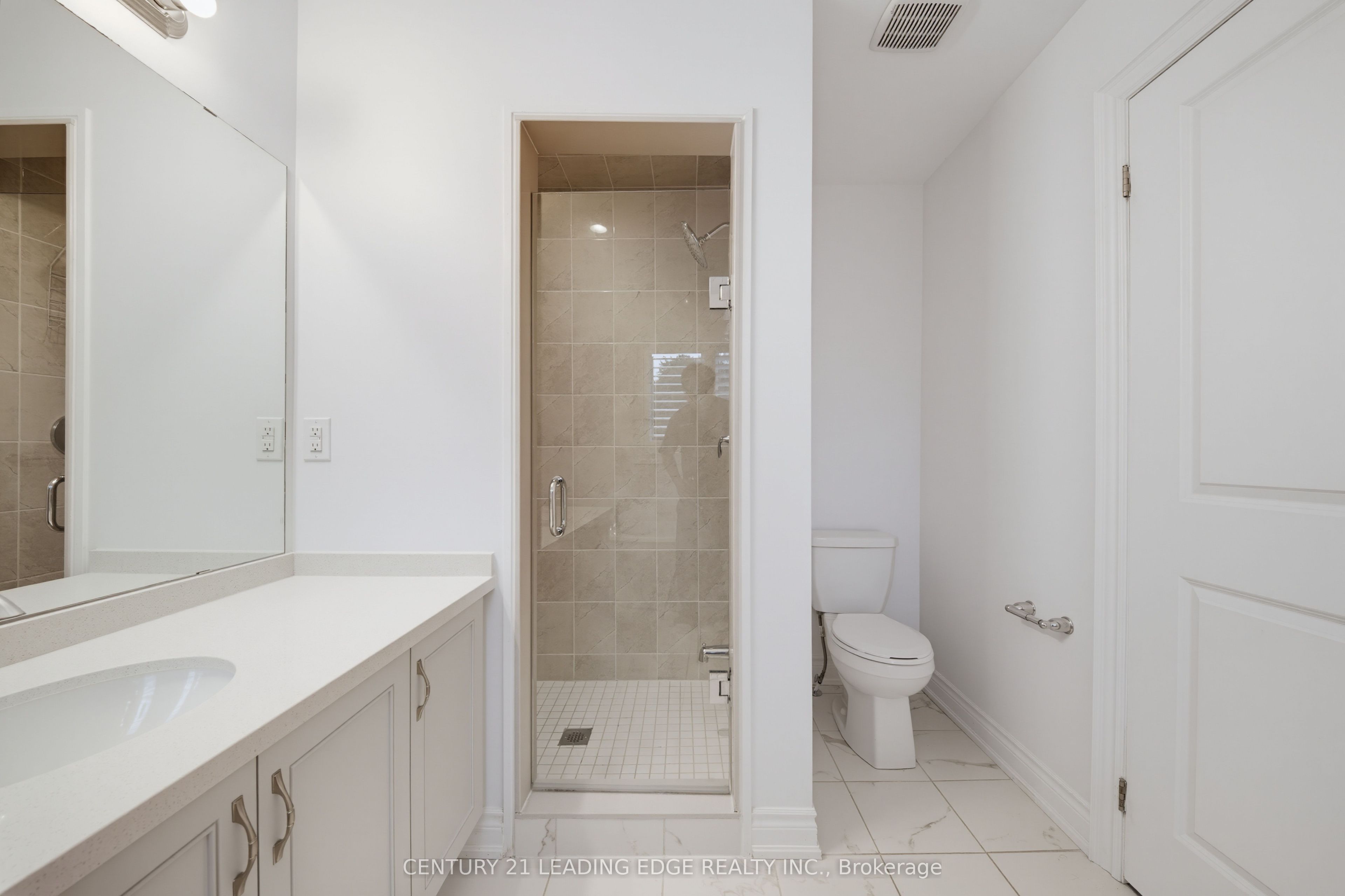 28 Liam Lane Property Photo 17