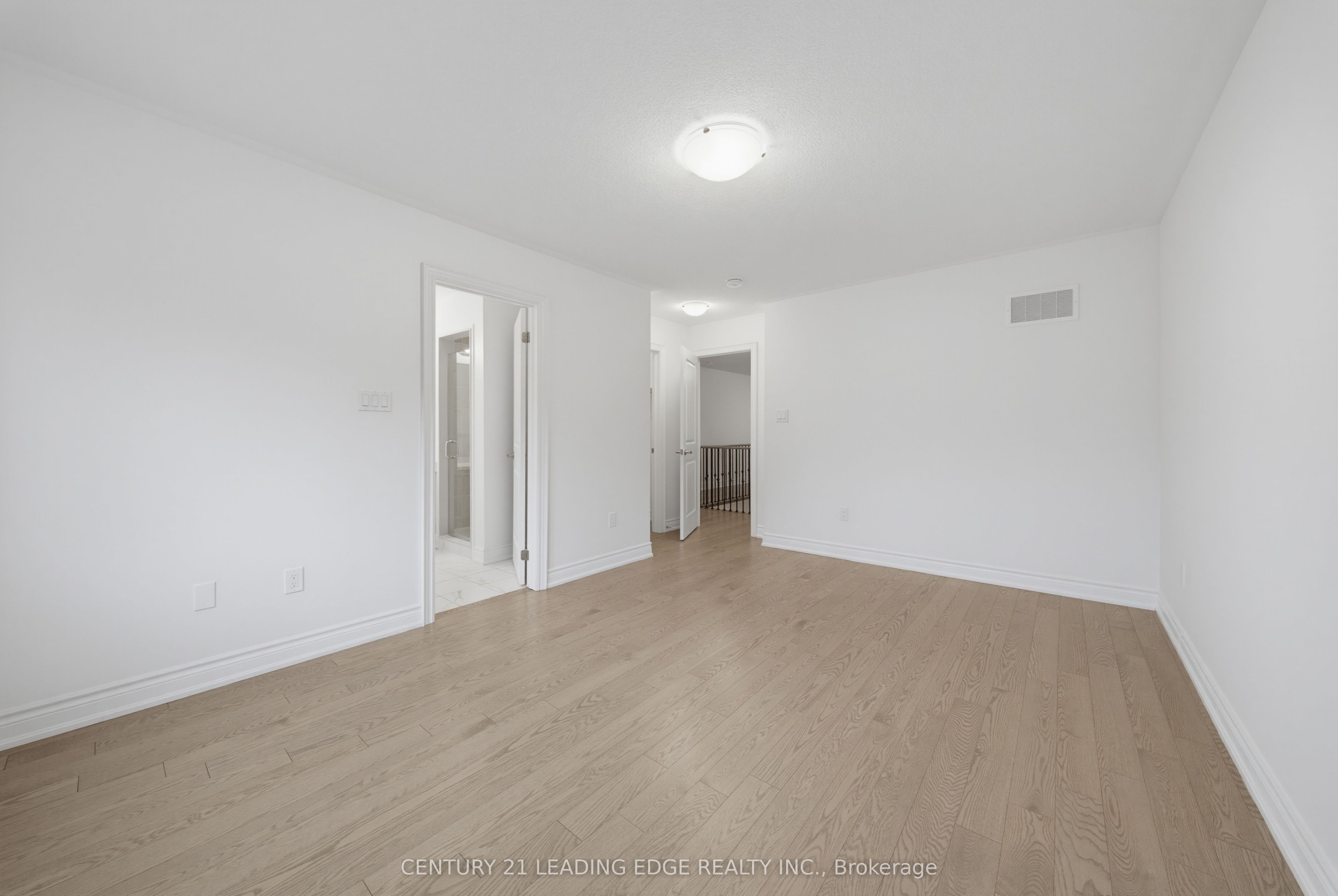 28 Liam Lane Property Photo 22