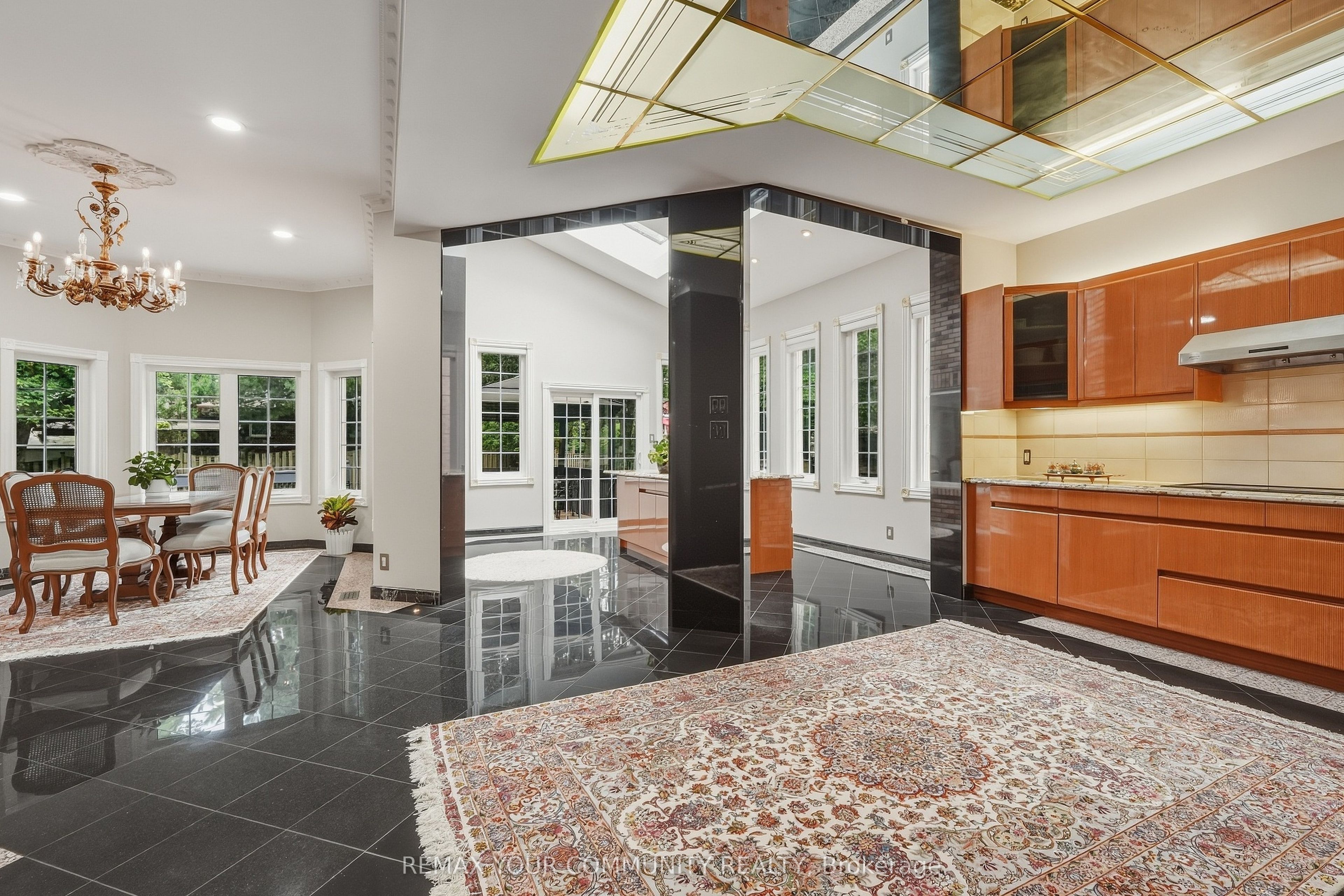 176 Old Surrey Lane Property Photo 8