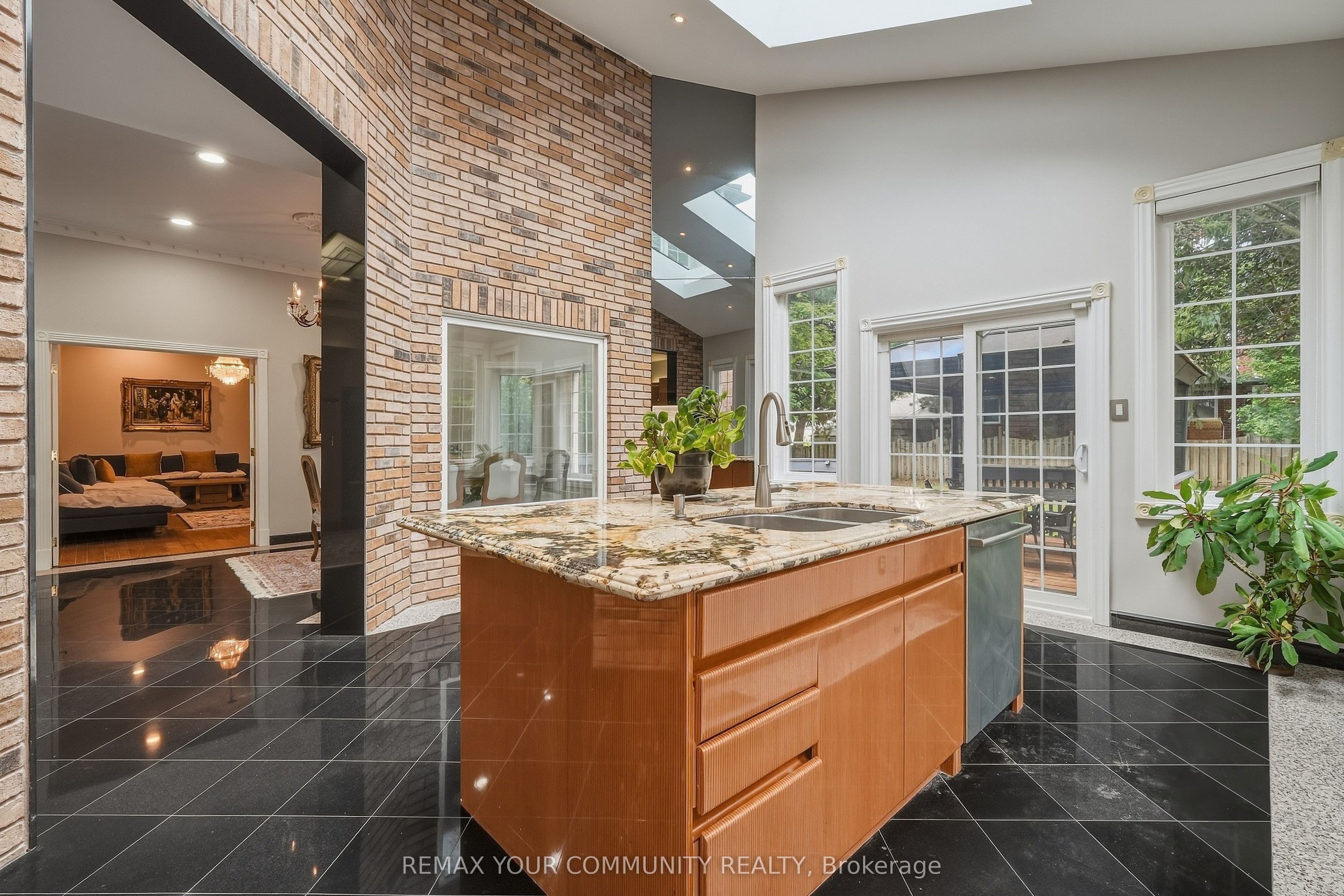 176 Old Surrey Lane Property Photo 11
