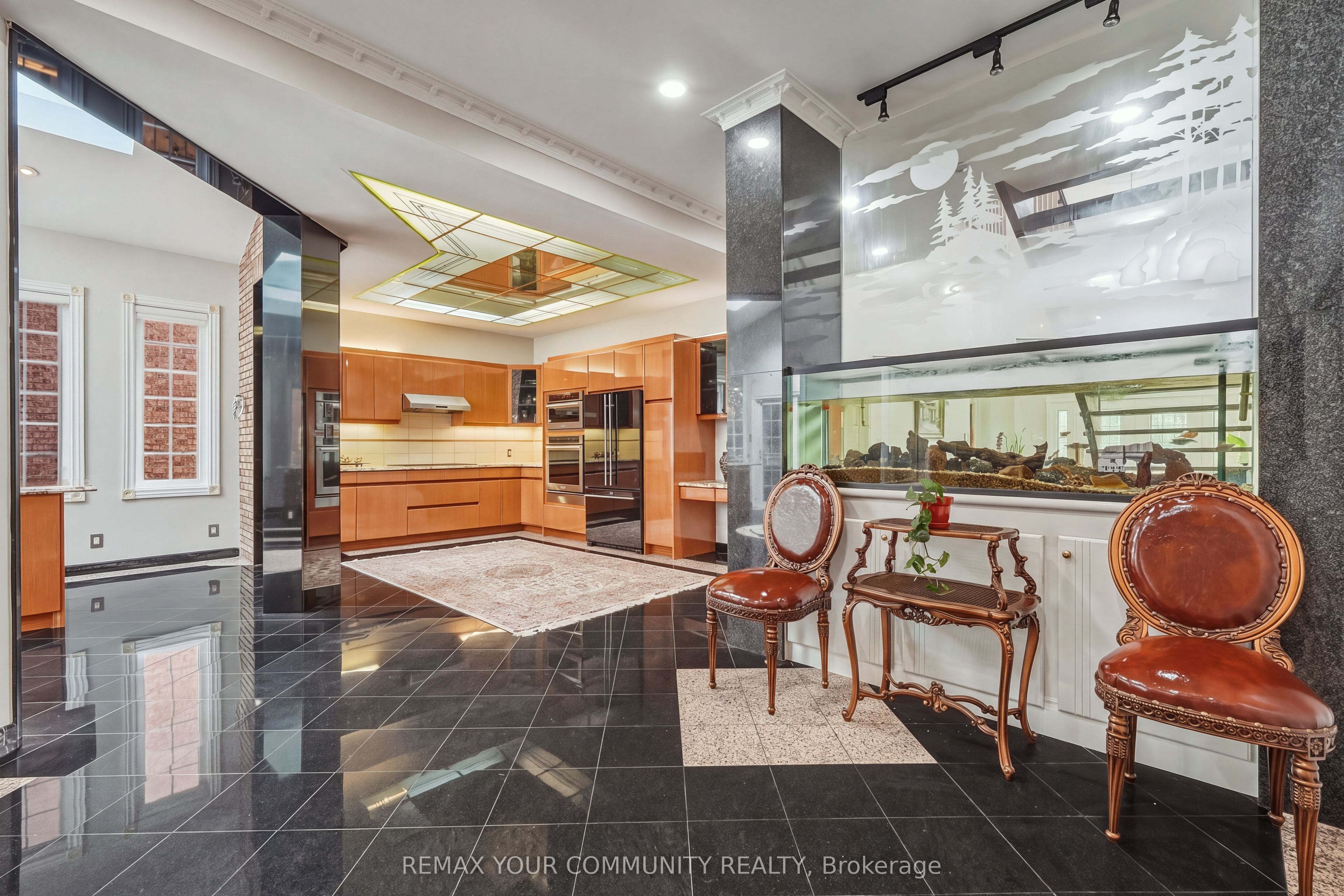 176 Old Surrey Lane Property Photo 13