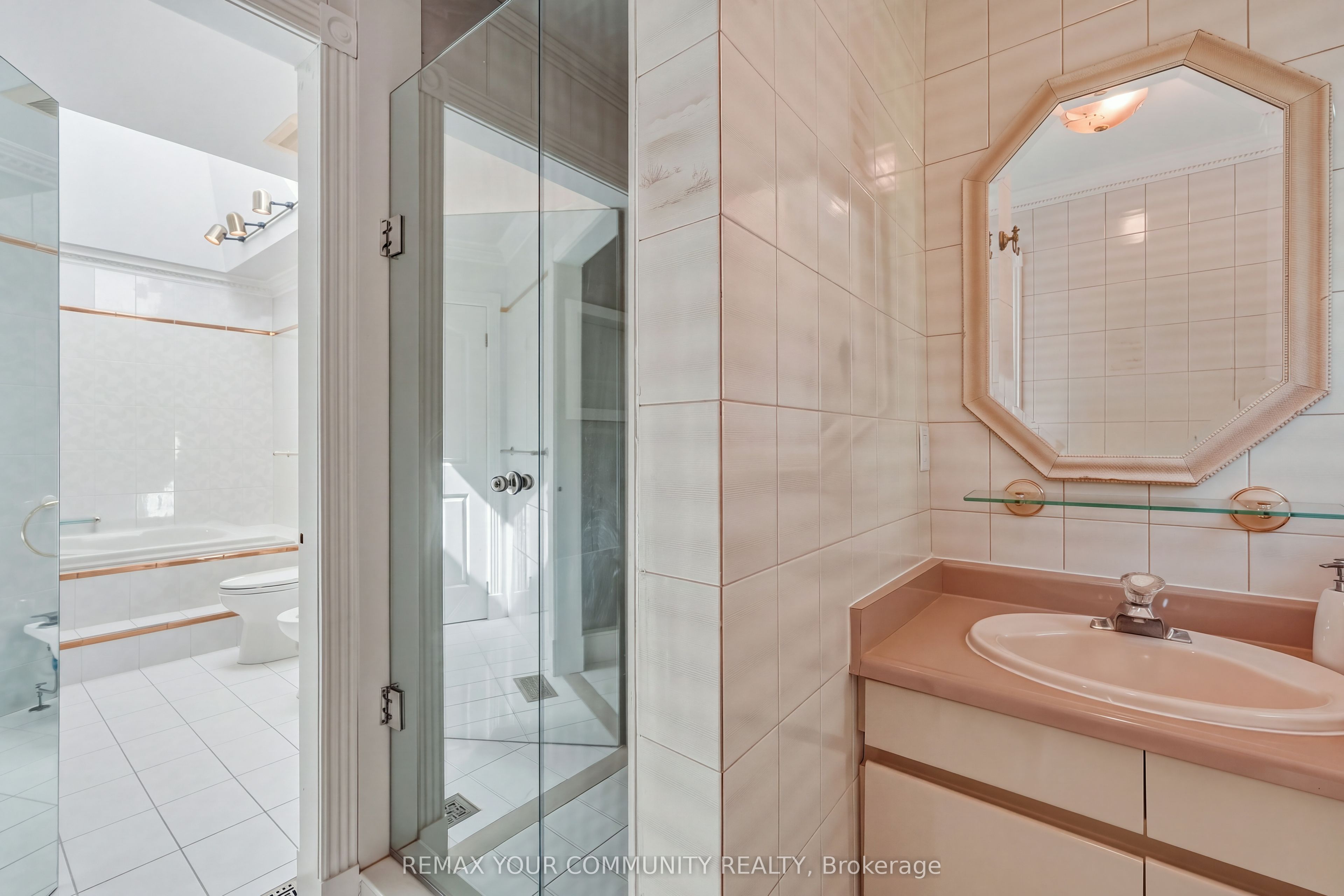 176 Old Surrey Lane Property Photo 28