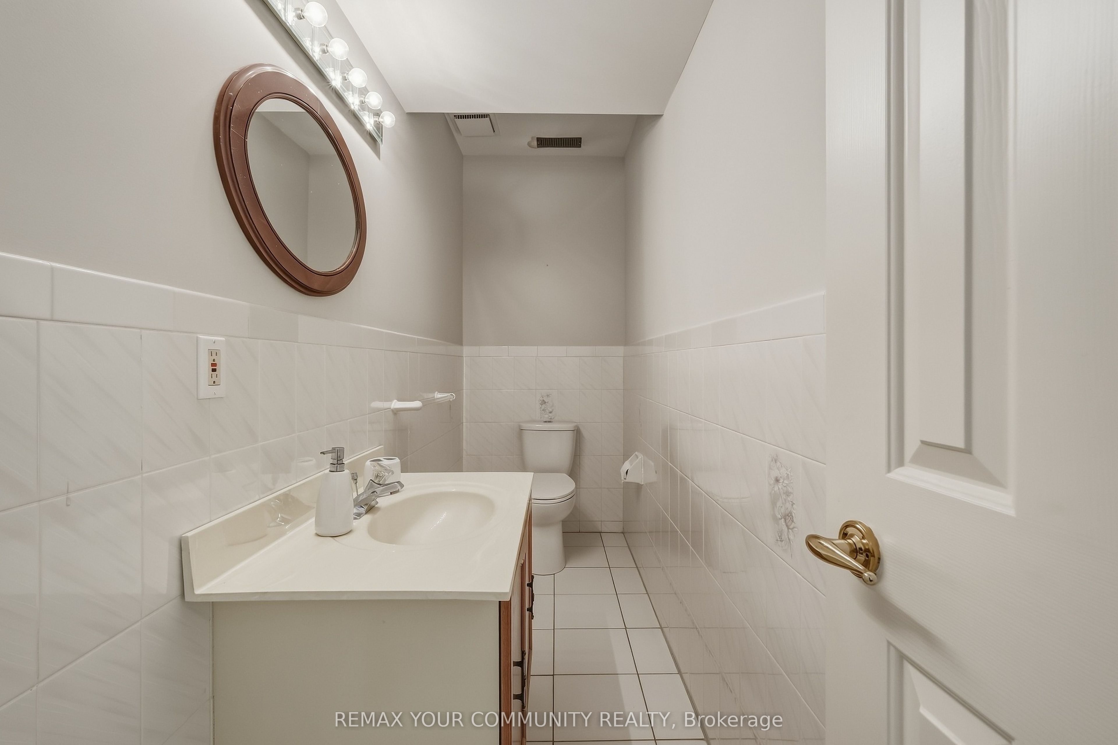 176 Old Surrey Lane Property Photo 35
