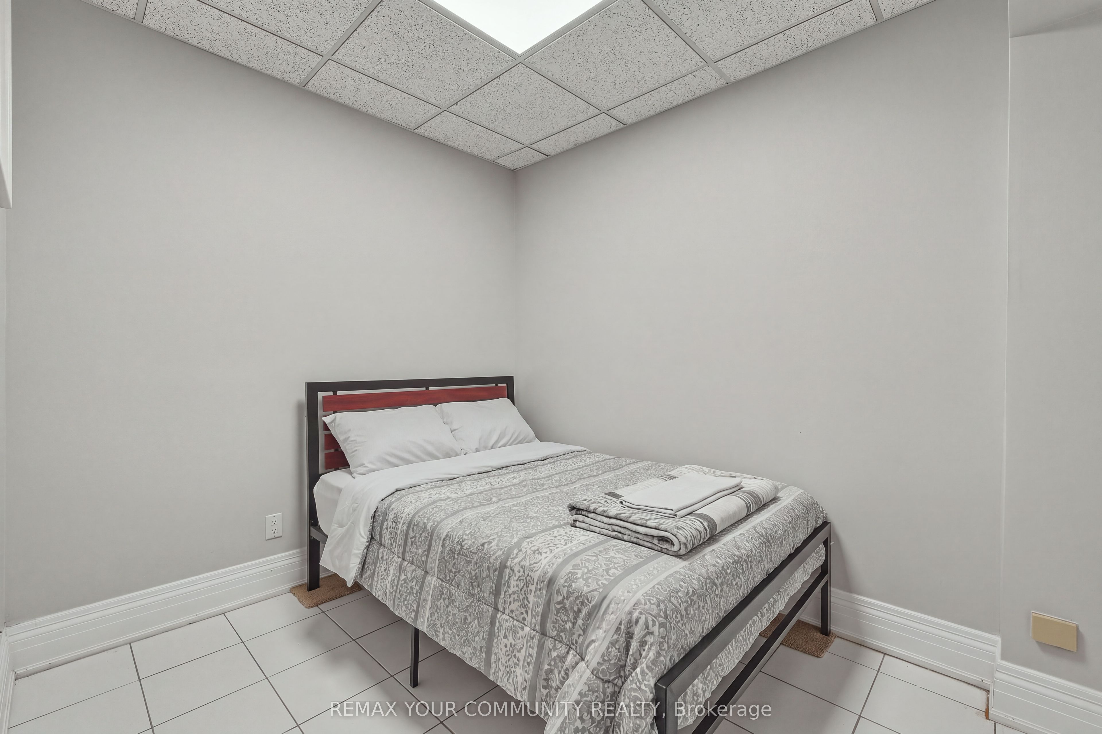 176 Old Surrey Lane Property Photo 40