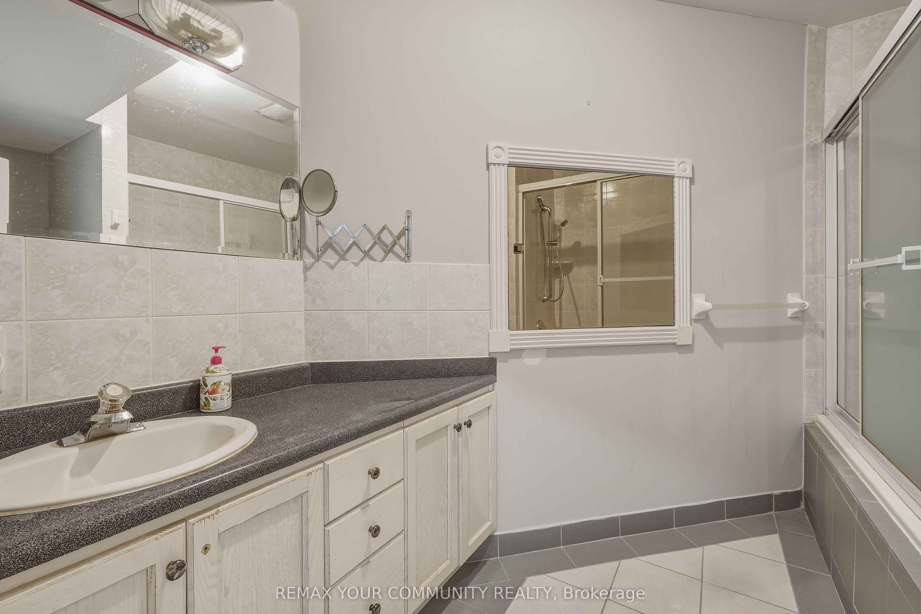 176 Old Surrey Lane Property Photo 42