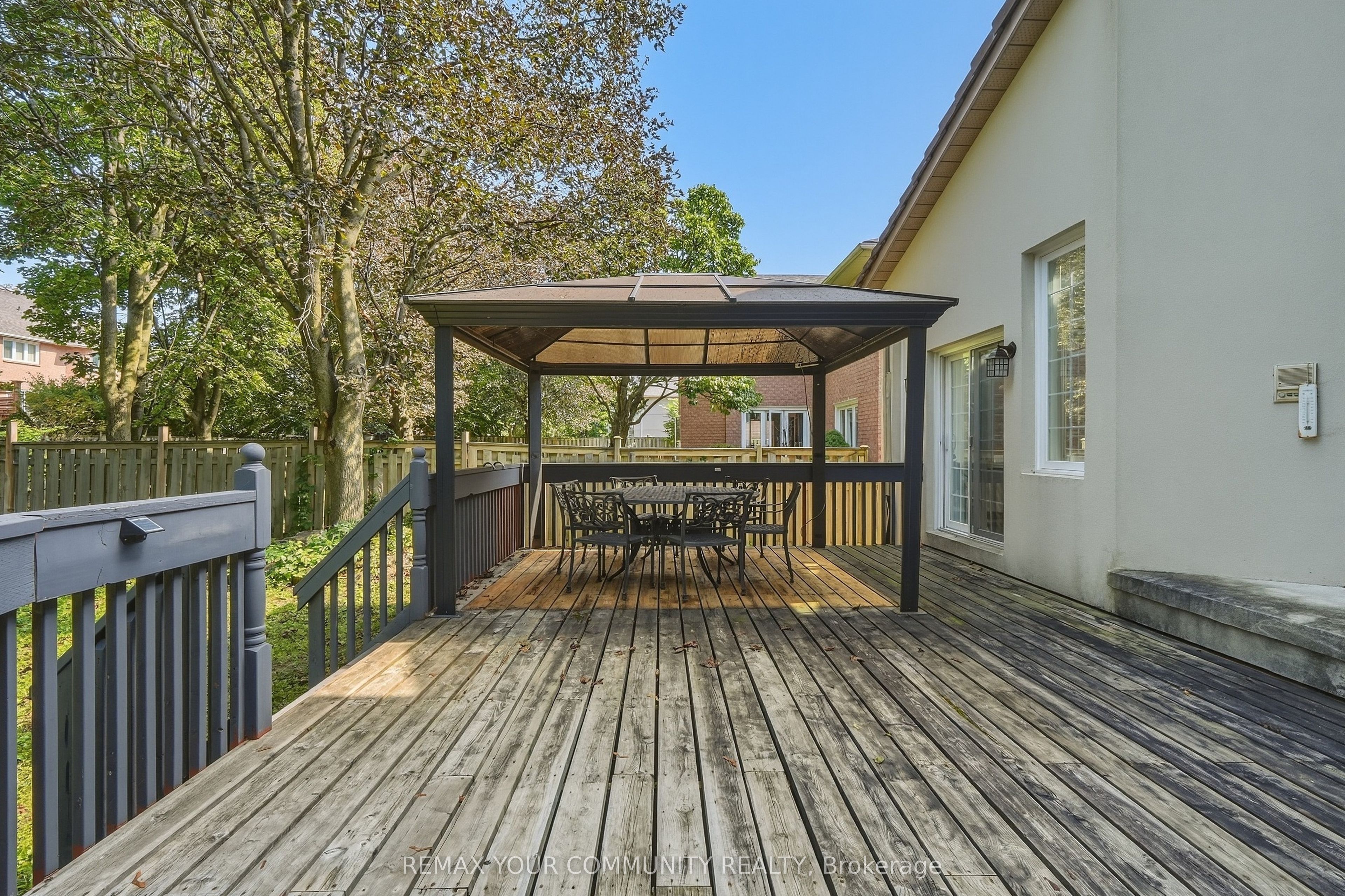 176 Old Surrey Lane Property Photo 45