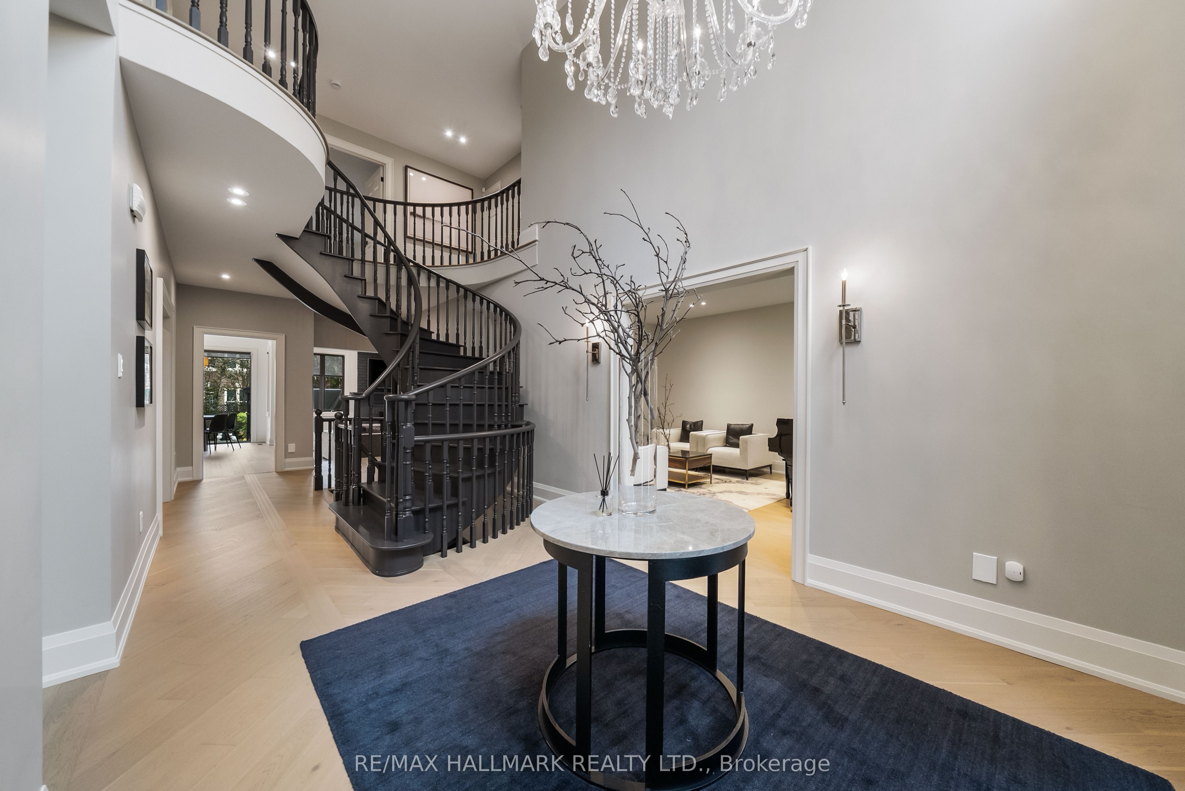 54 Theobalds Circle Property Photo 5
