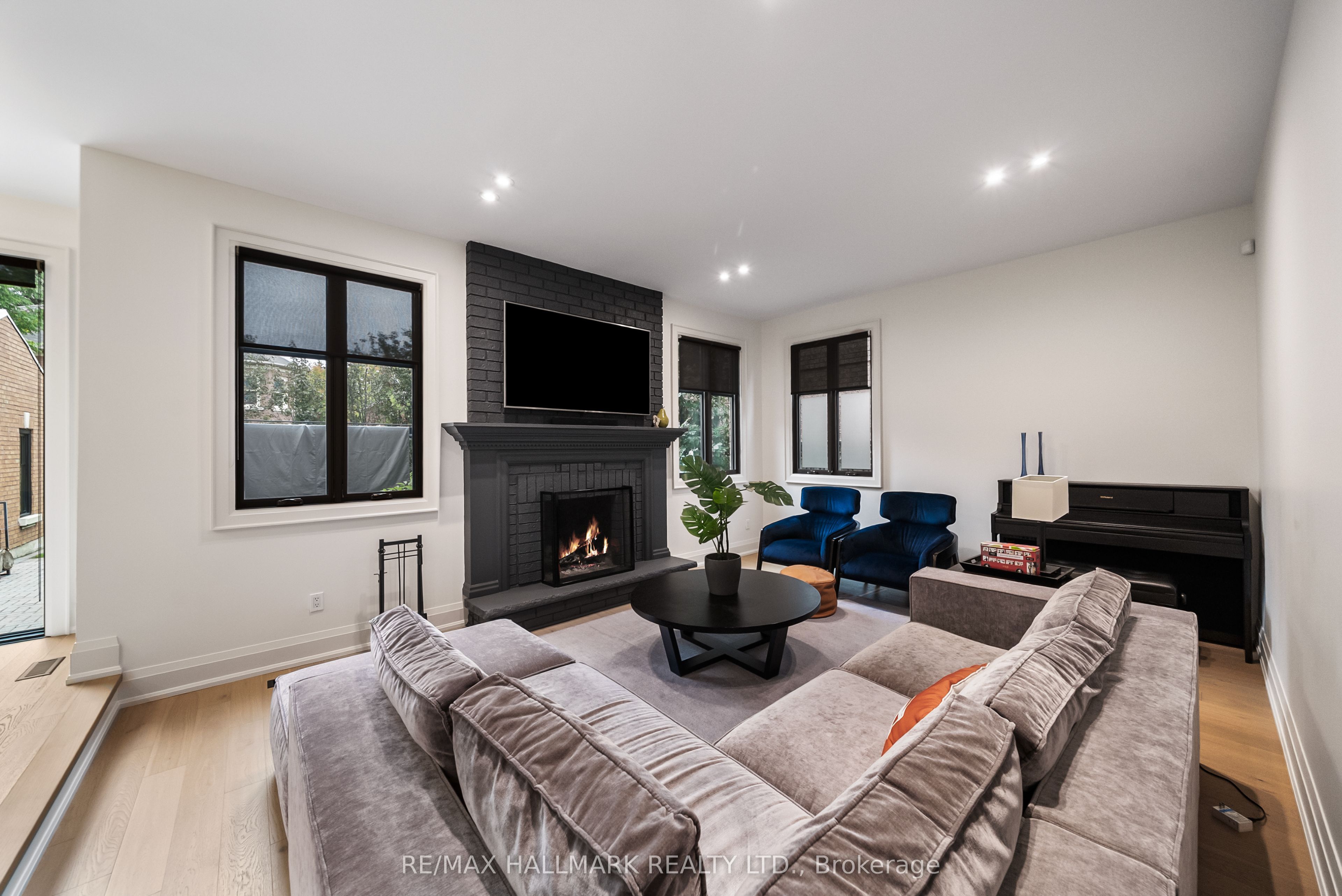 54 Theobalds Circle Property Photo 10