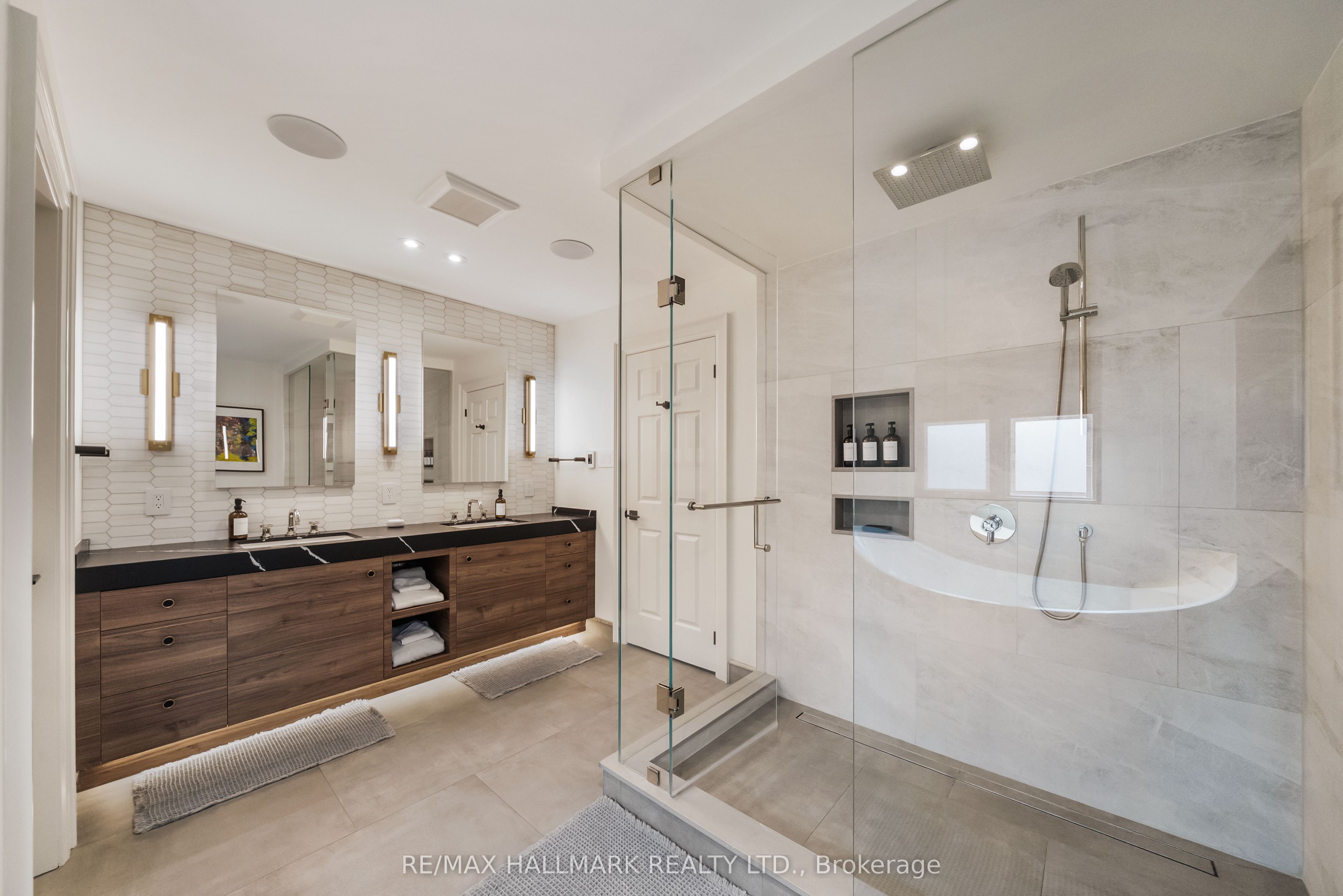 54 Theobalds Circle Property Photo 24