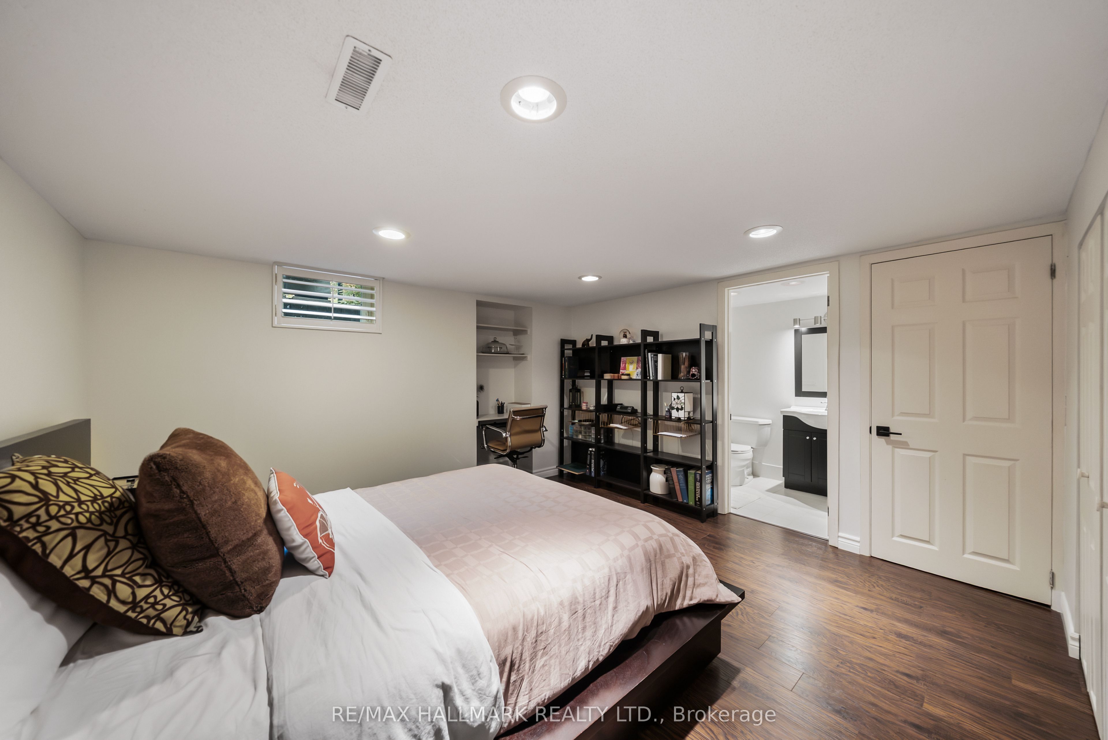 54 Theobalds Circle Property Photo 34