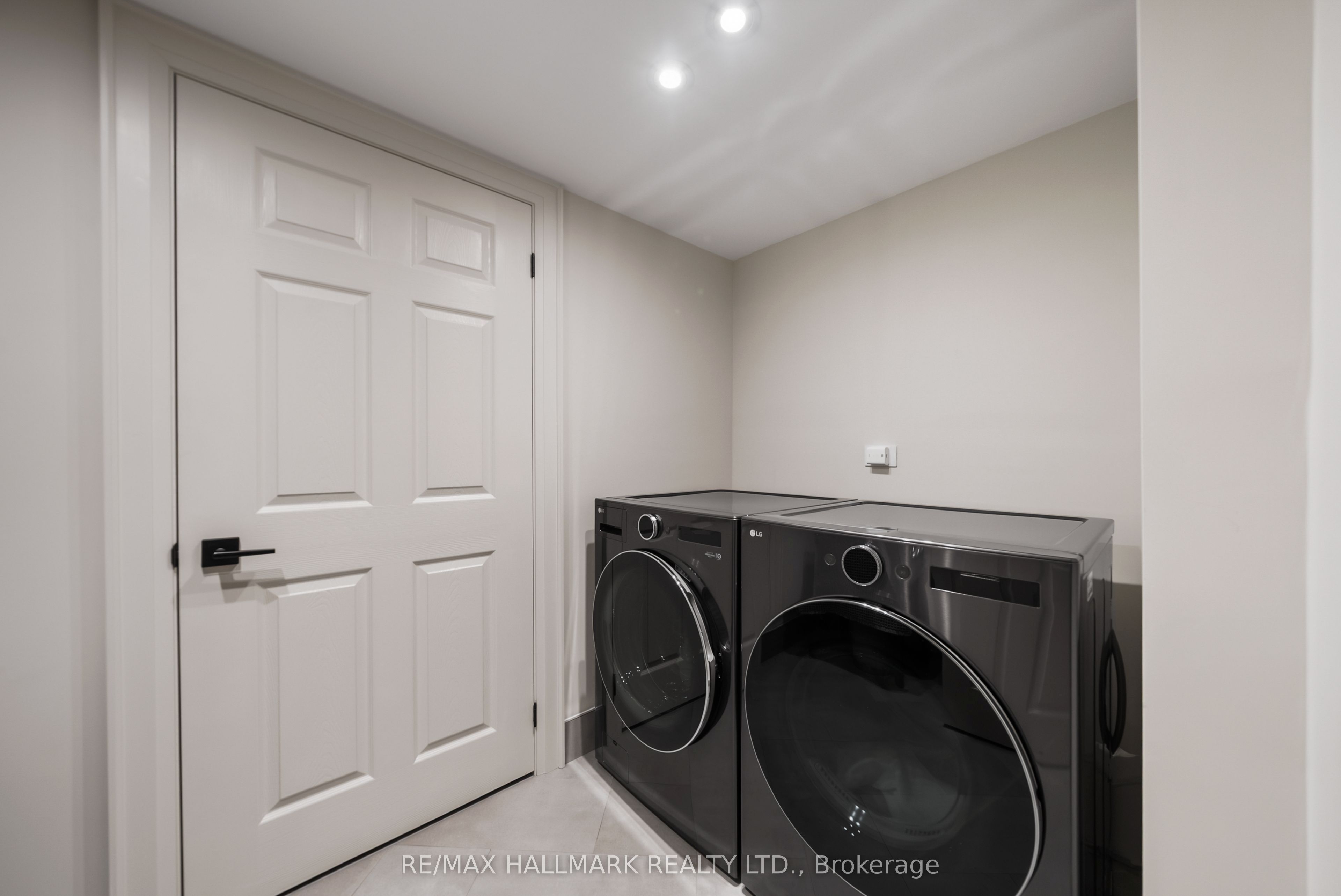 54 Theobalds Circle Property Photo 36