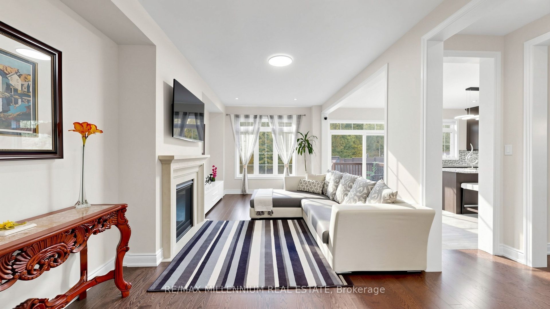 327 Mactier Drive Property Photo 3