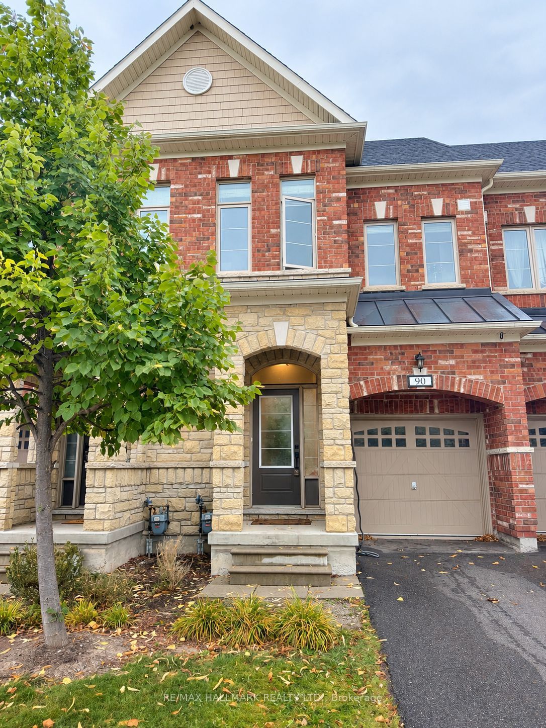 1331 Major Mackenzie Drive W 90 Property Photo 1