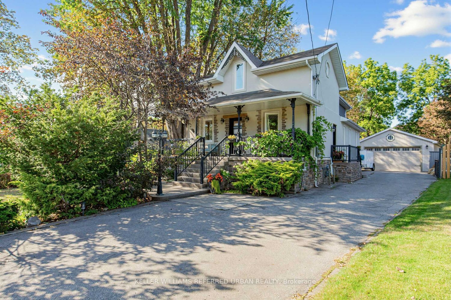 12 Railway Street Property Photo 1