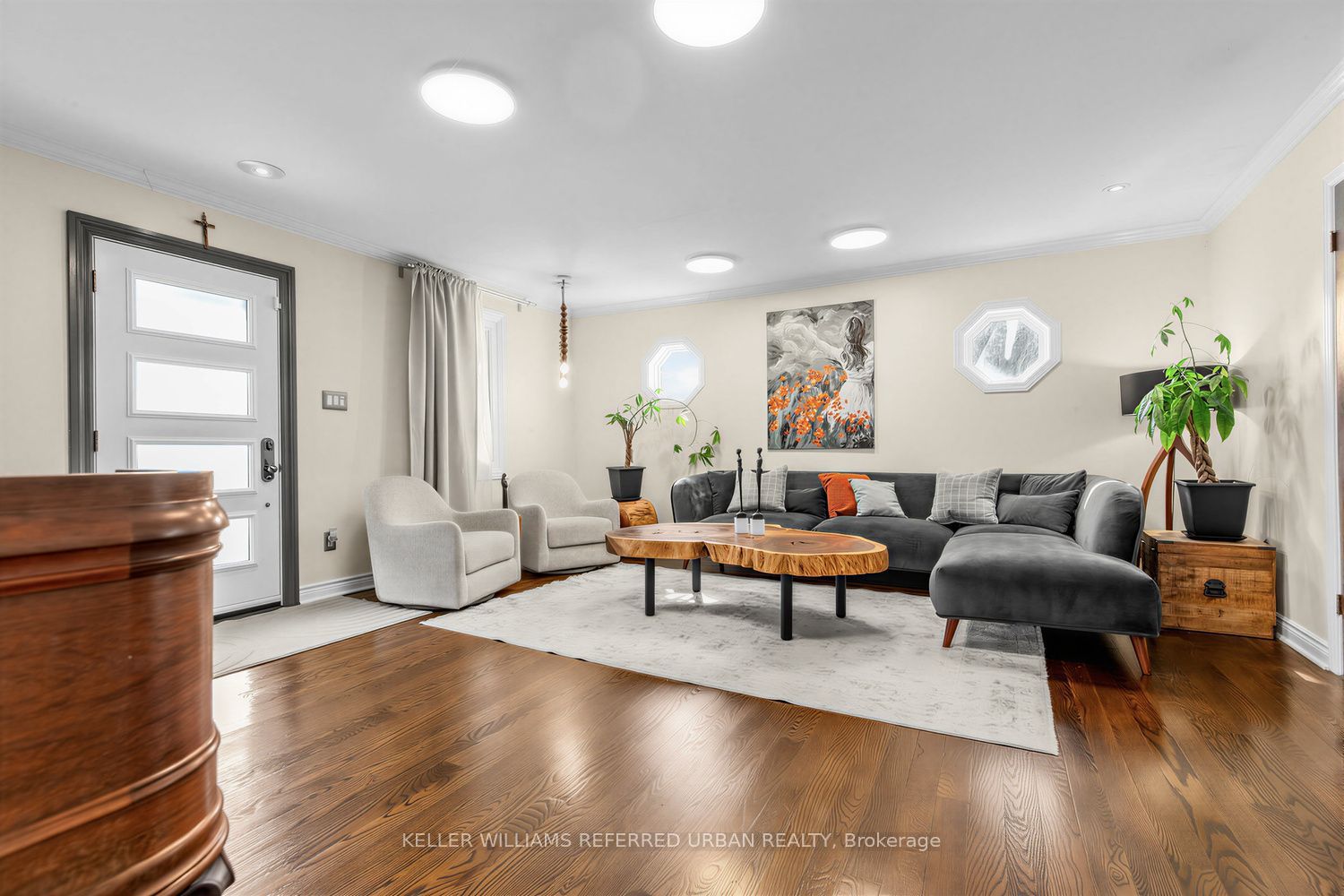12 Railway Street Property Photo 6