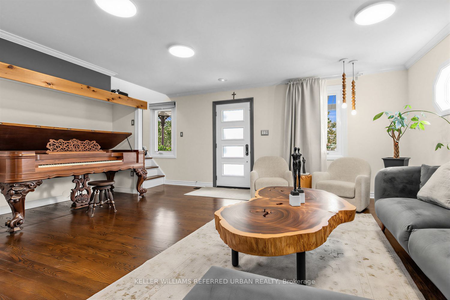 12 Railway Street Property Photo 7
