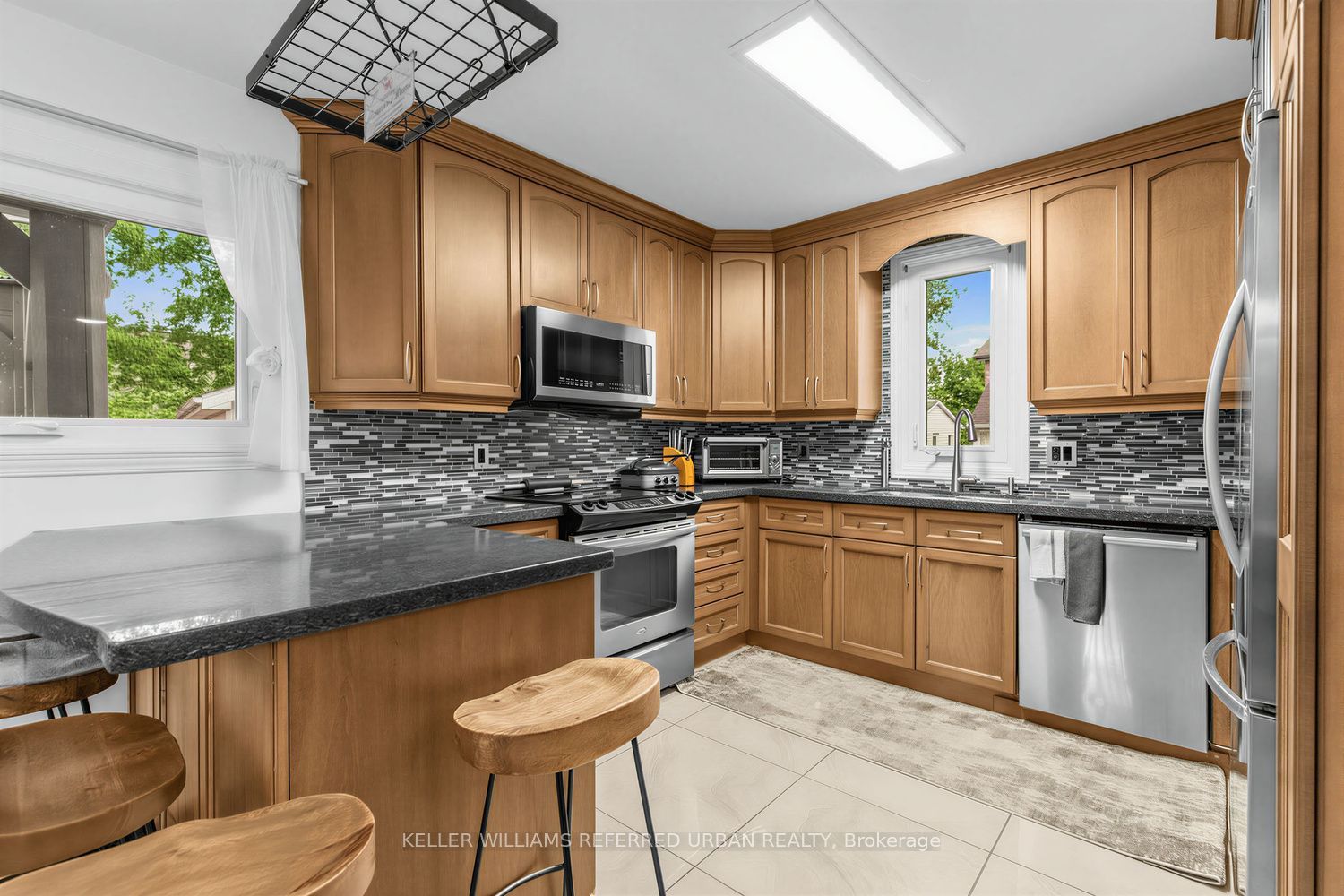12 Railway Street Property Photo 10