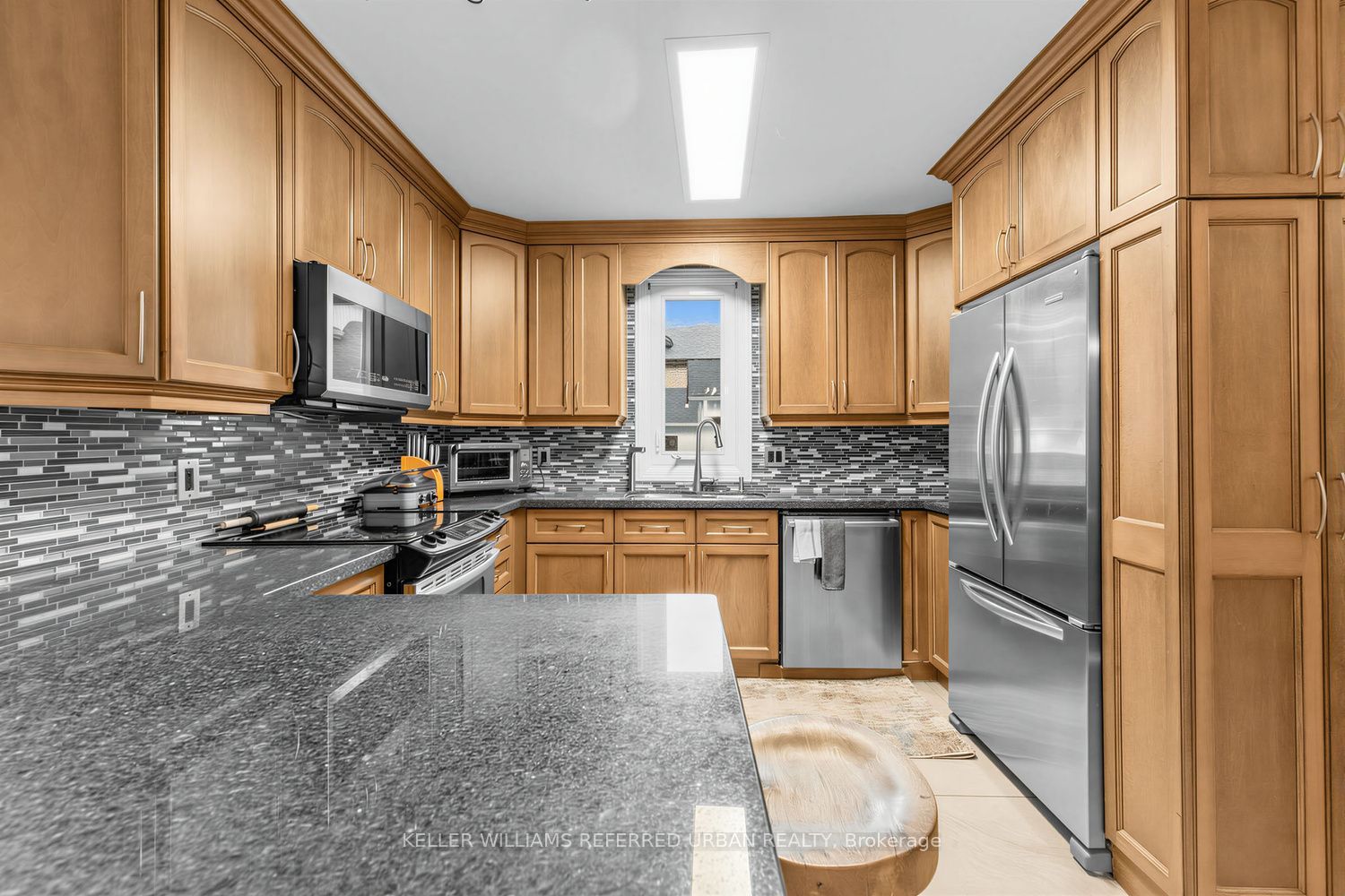 12 Railway Street Property Photo 11