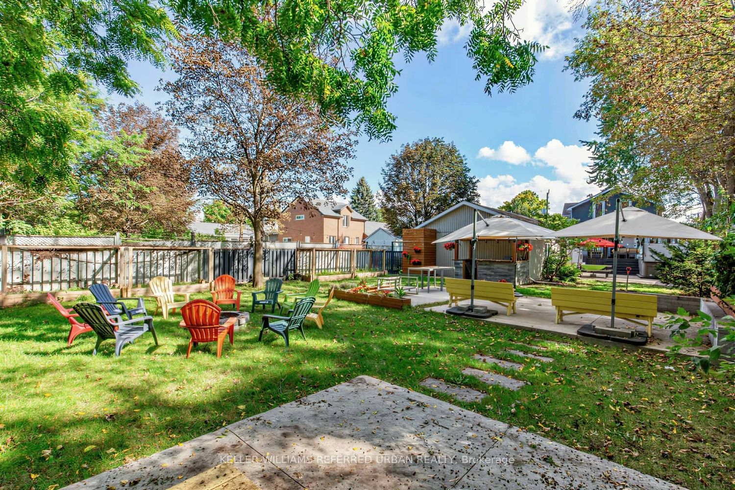 12 Railway Street Property Photo 41