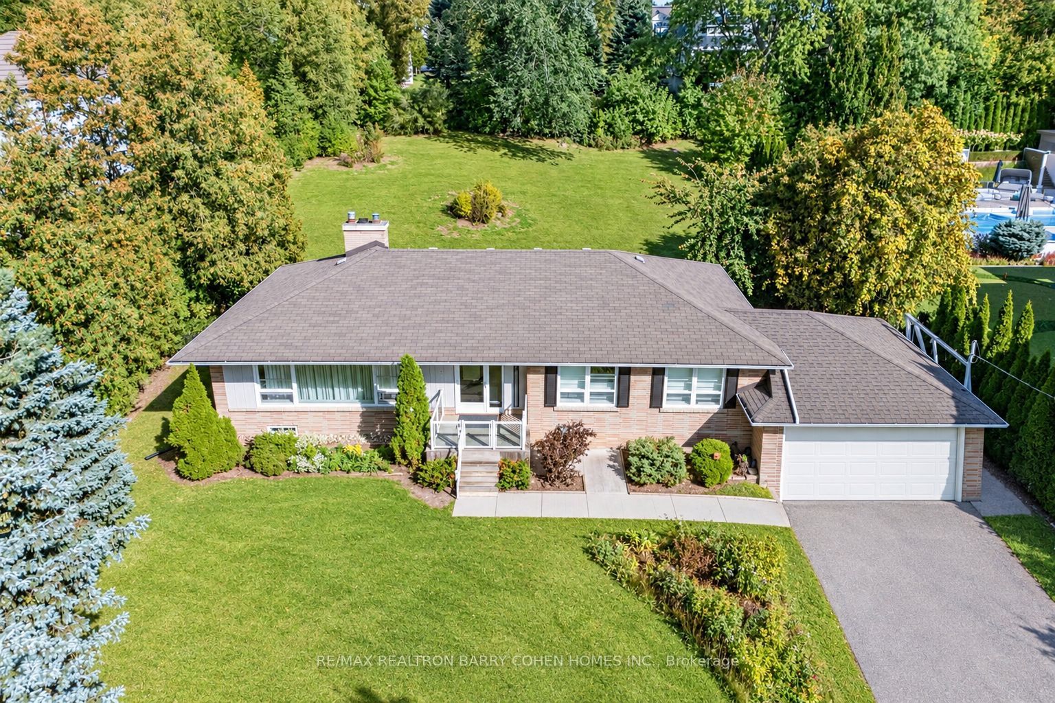 19 Oakbank Road Property Photo 6