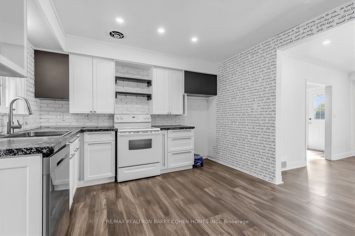 19 Oakbank Road Property Photo 16