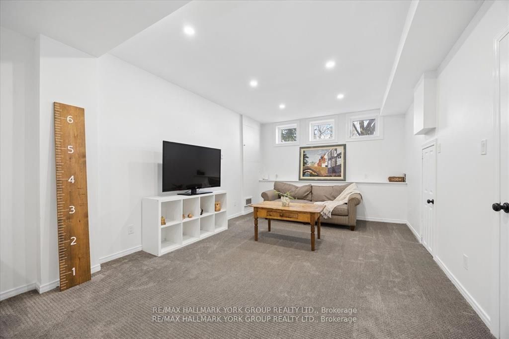 195 King Street Property Photo 25